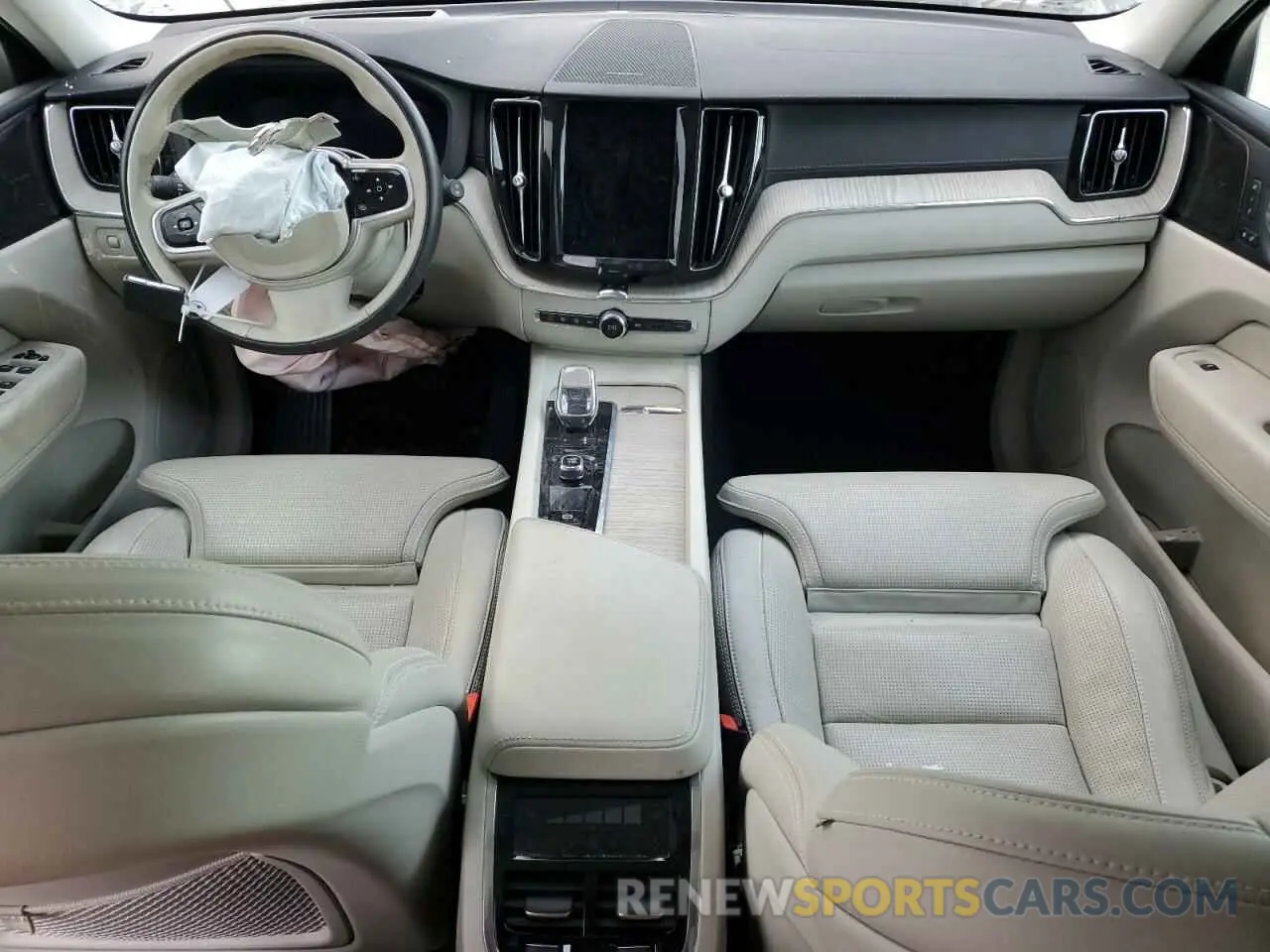 8 Photograph of a damaged car YV4062RL4N1946981 VOLVO XC60 B6 IN 2022