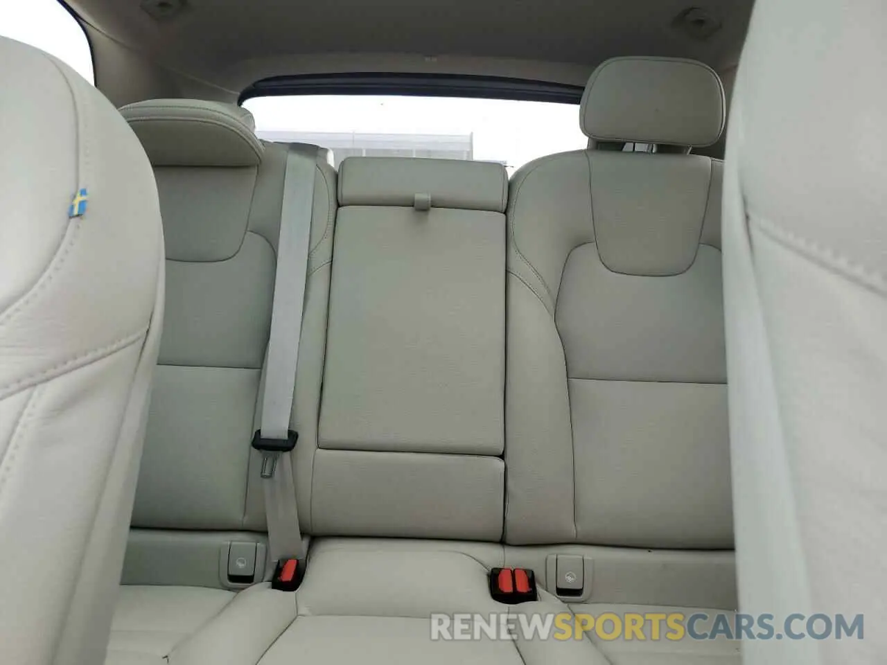 10 Photograph of a damaged car YV4L12RK6P1369828 VOLVO XC60 CORE 2023