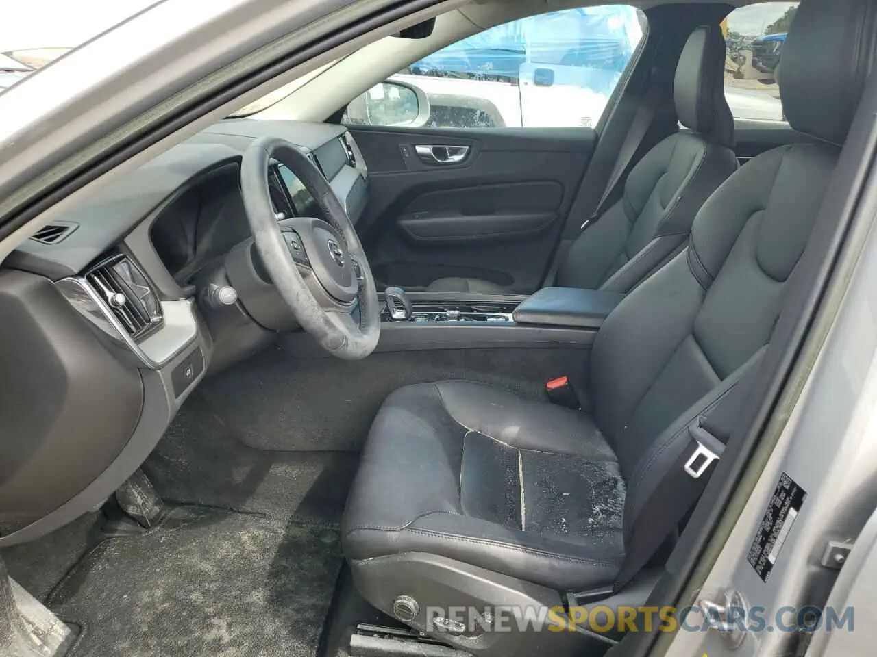 7 Photograph of a damaged car YV4L12RV0P1239814 VOLVO XC60 CORE 2023