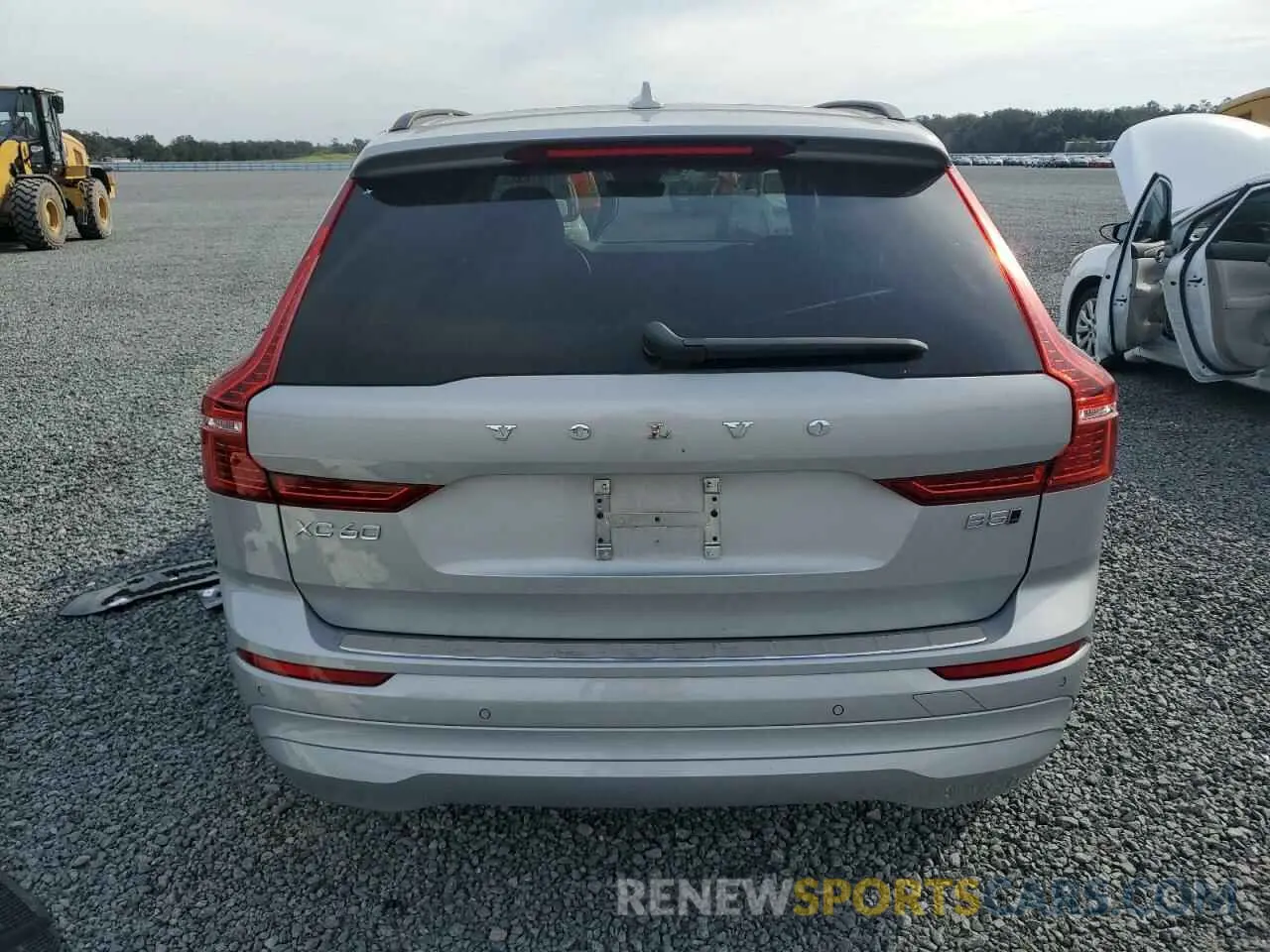 6 Photograph of a damaged car YV4L12RV1P1320658 VOLVO XC60 CORE 2023