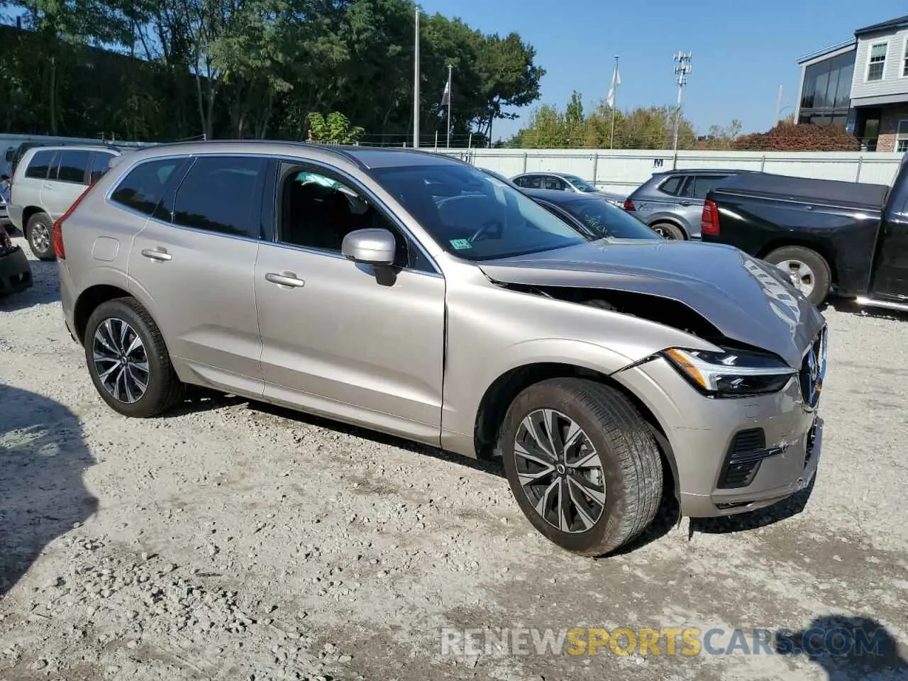 4 Photograph of a damaged car YV4L12RV5P1203777 VOLVO XC60 CORE 2023