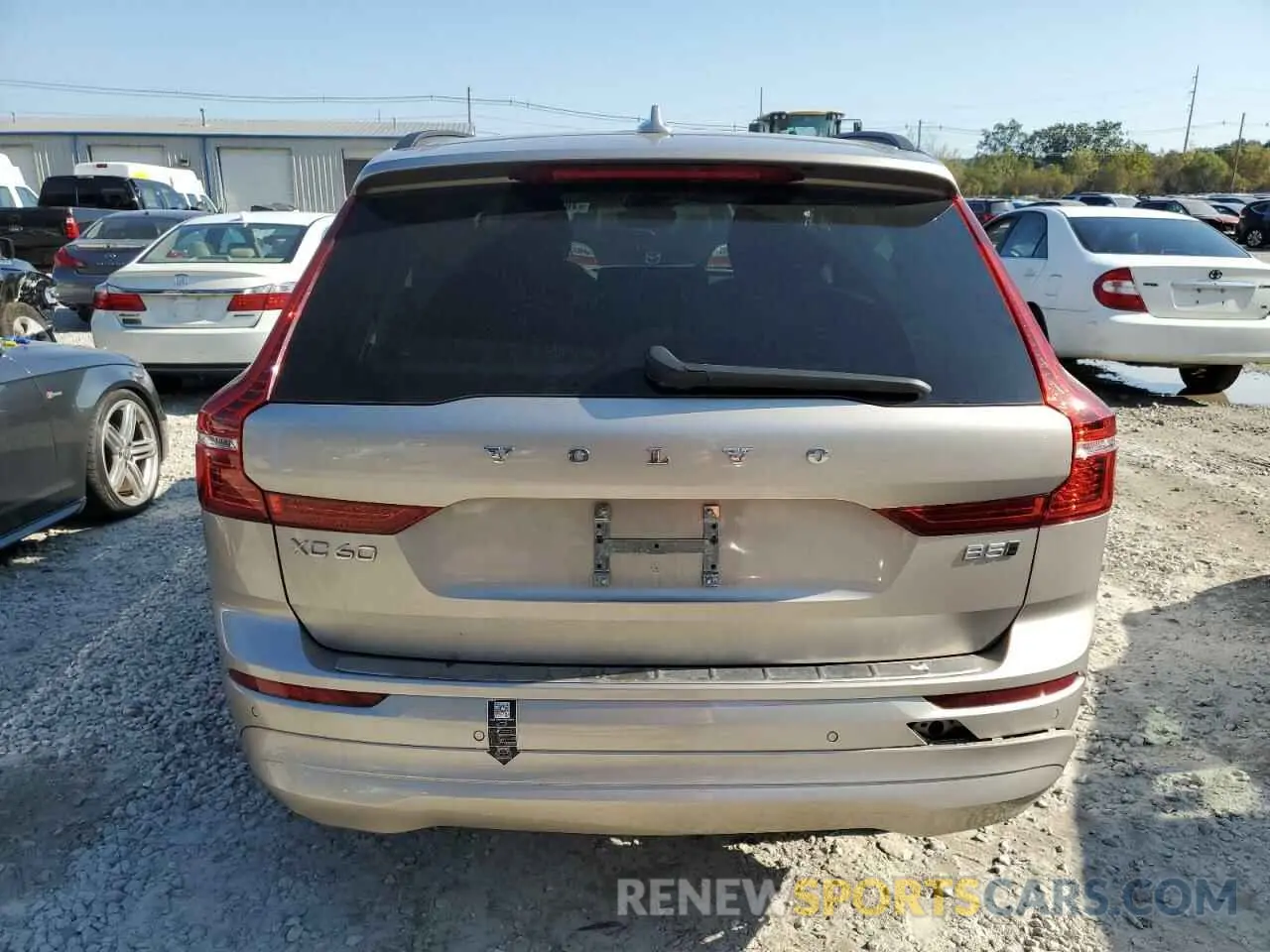 6 Photograph of a damaged car YV4L12RV5P1203777 VOLVO XC60 CORE 2023