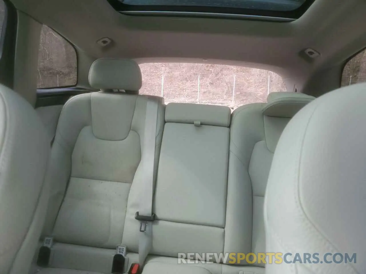10 Photograph of a damaged car YV4L12RV5P1369300 VOLVO XC60 CORE 2023