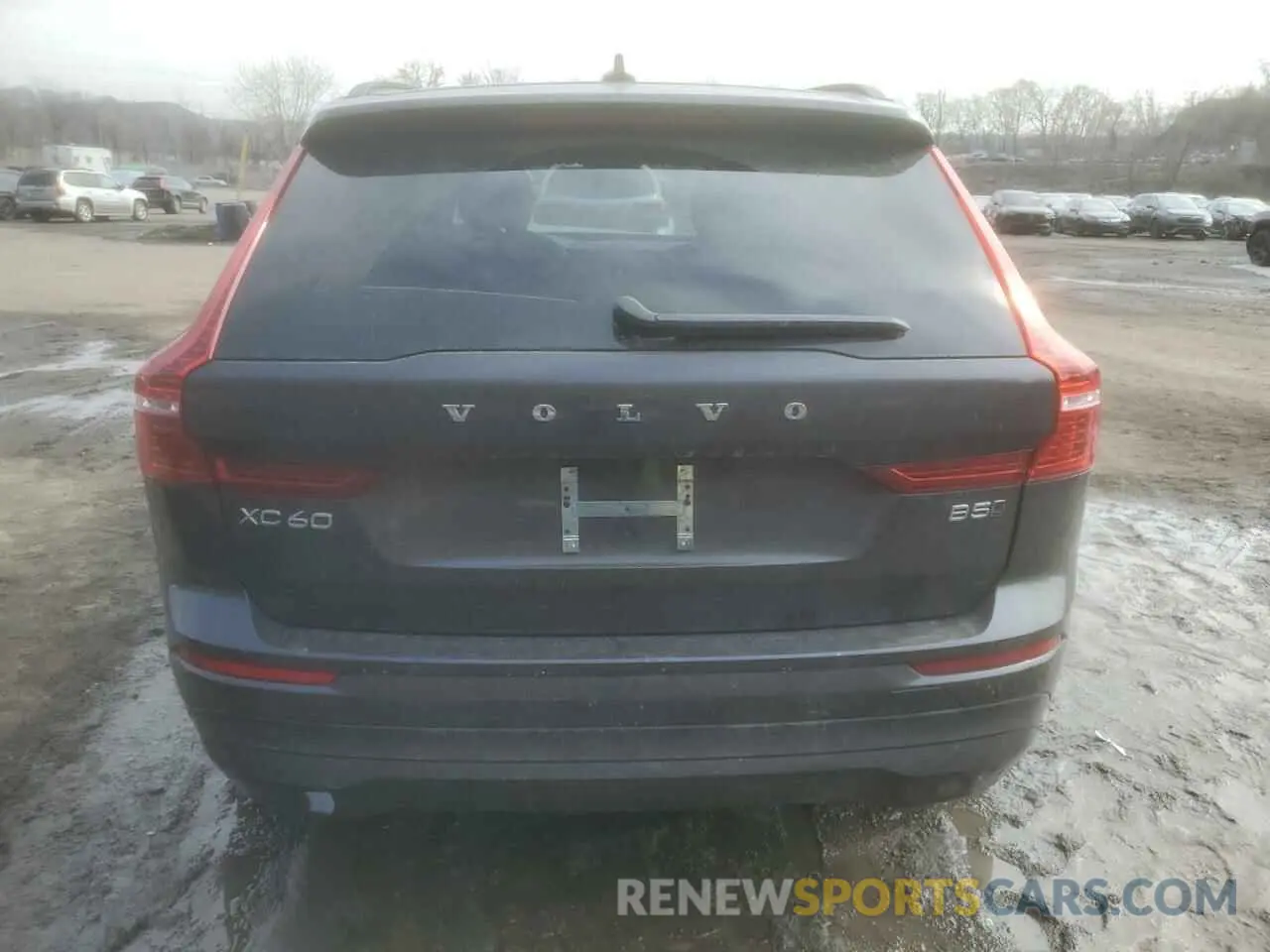 6 Photograph of a damaged car YV4L12RV5P1369300 VOLVO XC60 CORE 2023