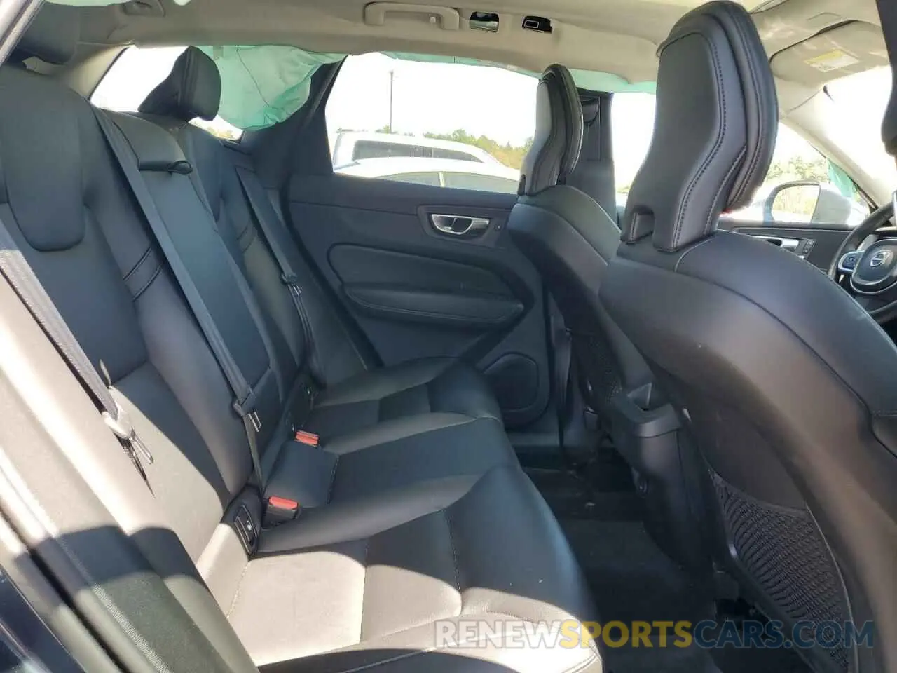 11 Photograph of a damaged car YV4L12RV9P1321315 VOLVO XC60 CORE 2023