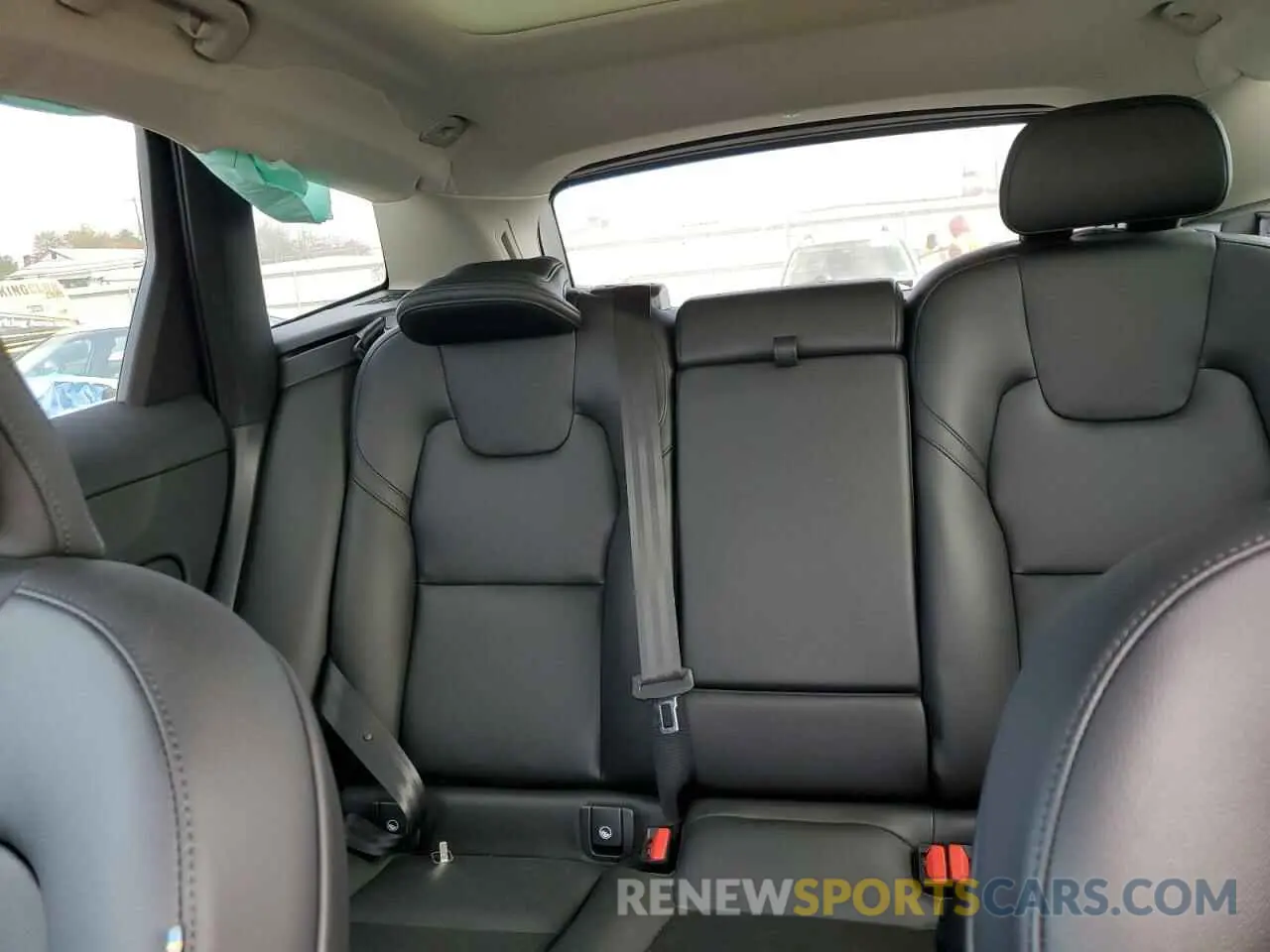10 Photograph of a damaged car YV4L12RK3R1762883 VOLVO XC60 CORE 2024