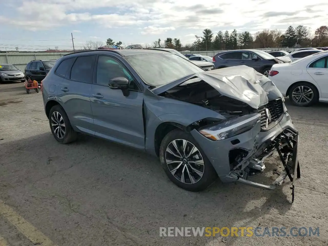 4 Photograph of a damaged car YV4L12RK3R1762883 VOLVO XC60 CORE 2024