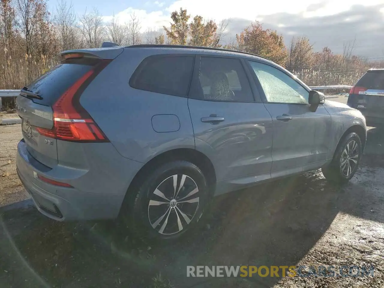 3 Photograph of a damaged car YV4L12RK3R1774886 VOLVO XC60 CORE 2024