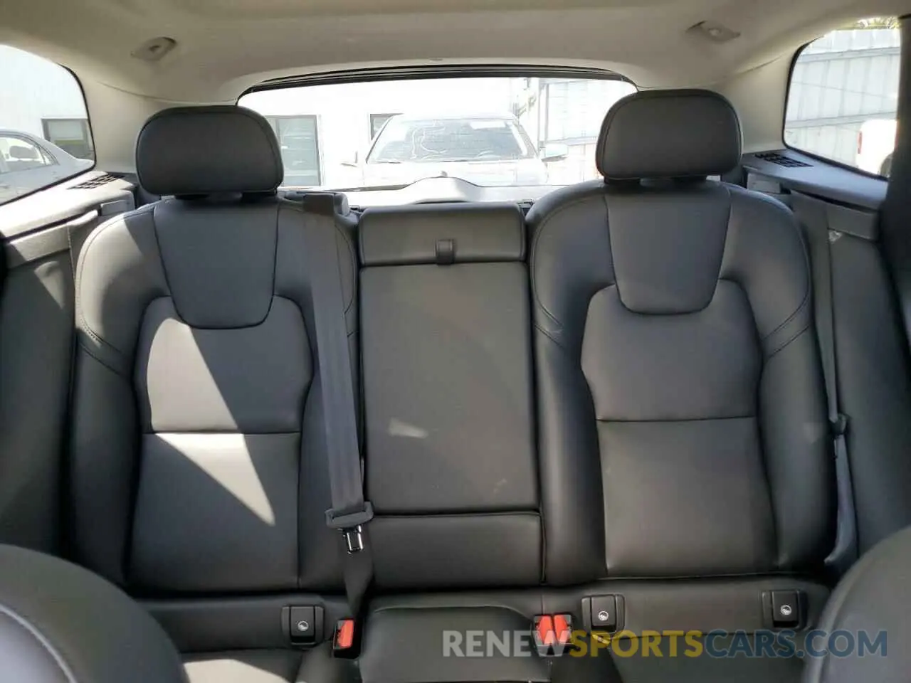 10 Photograph of a damaged car YV4L12RK3R1835993 VOLVO XC60 CORE 2024