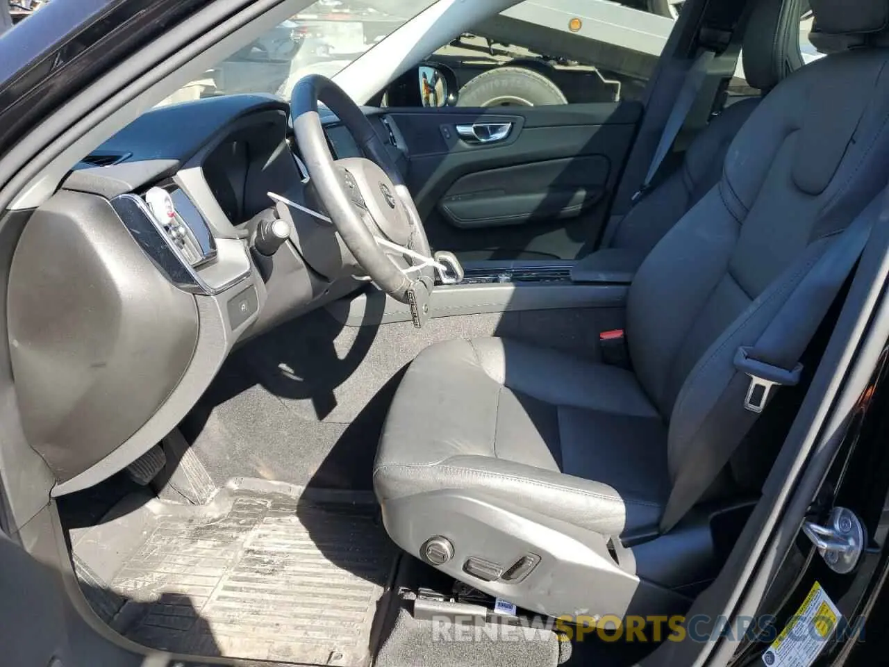 7 Photograph of a damaged car YV4M12RJ2S1108717 VOLVO XC60 CORE 2025