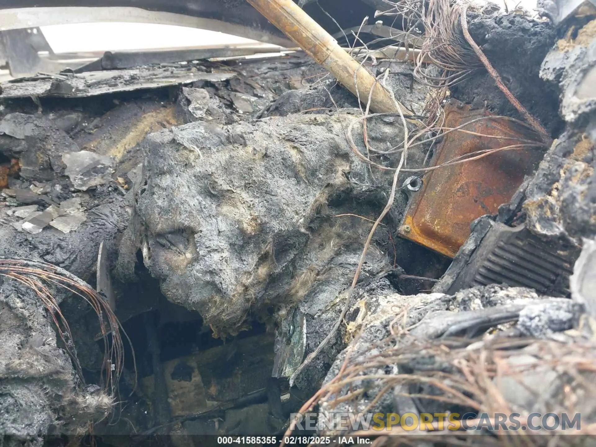 7 Photograph of a damaged car LYVBR0DL4KB234909 VOLVO XC60 HYBRID 2019
