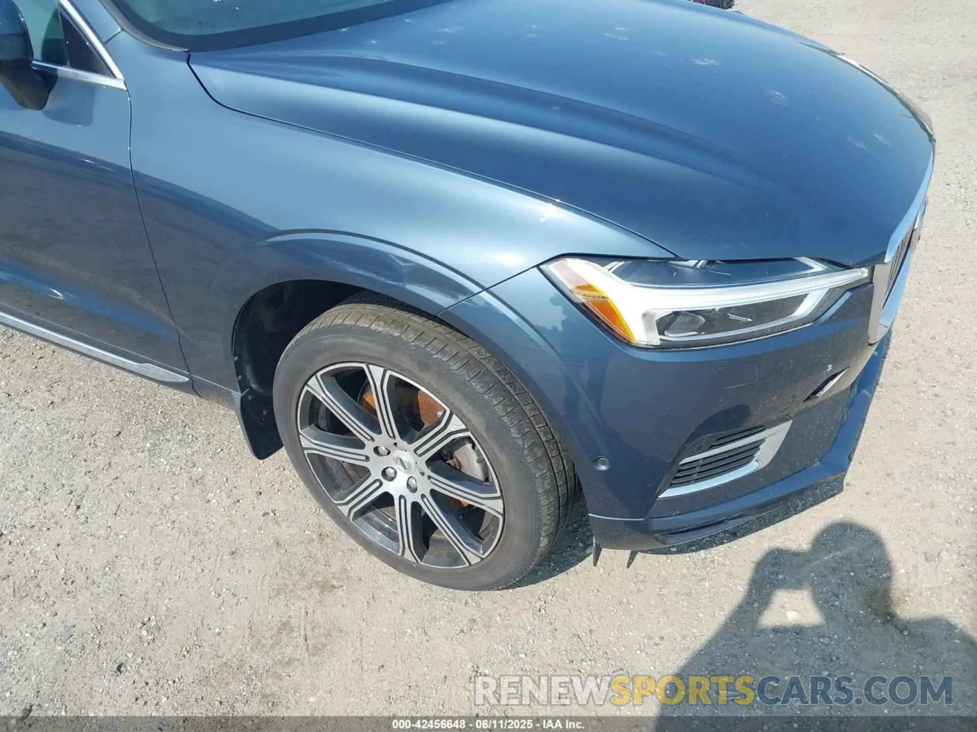 6 Photograph of a damaged car YV4BR0DL4L1512178 VOLVO XC60 HYBRID 2020
