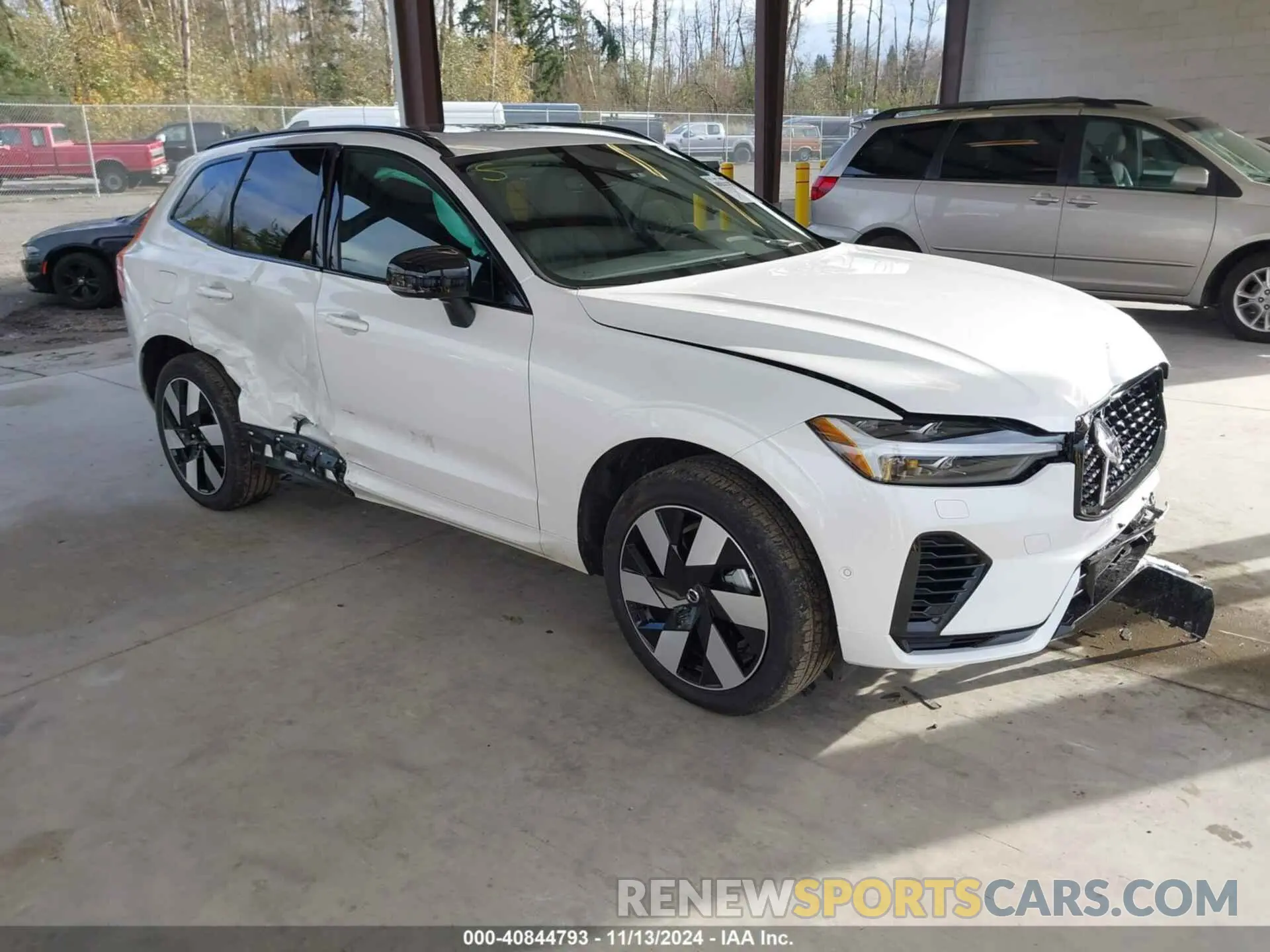 1 Photograph of a damaged car YV4H60RC5S1002092 VOLVO XC60 PLUG-IN HYBRID 2025