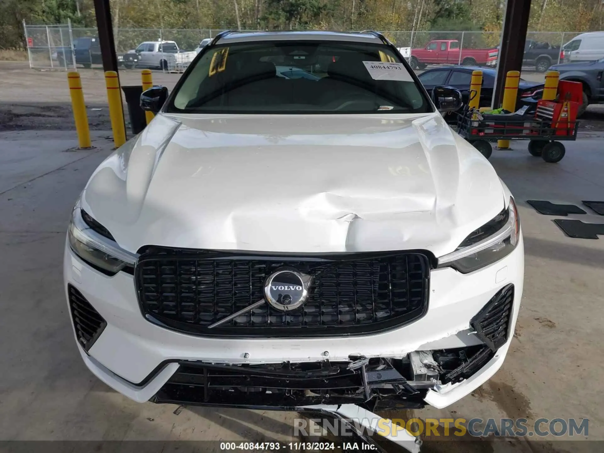 12 Photograph of a damaged car YV4H60RC5S1002092 VOLVO XC60 PLUG-IN HYBRID 2025