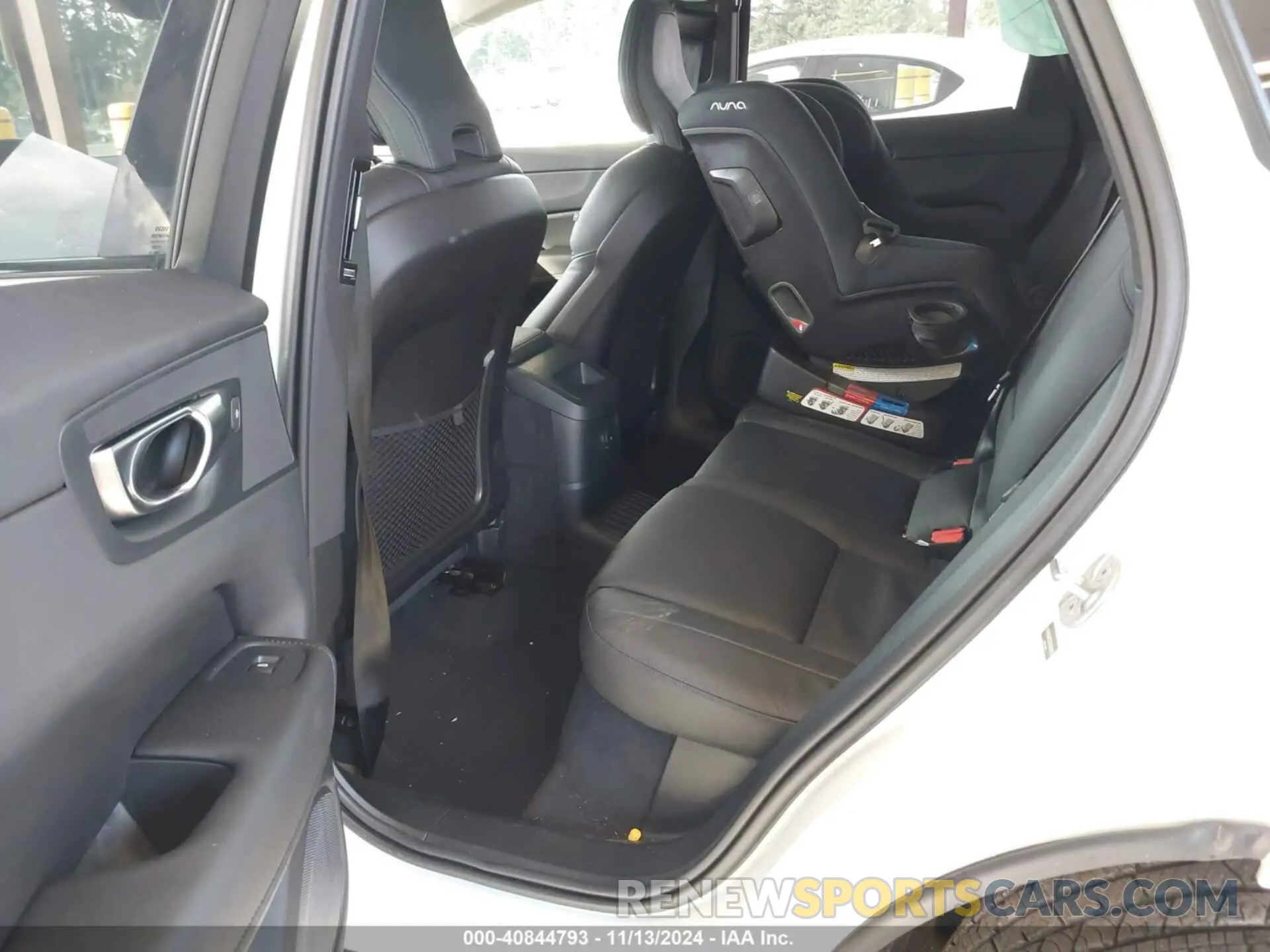 8 Photograph of a damaged car YV4H60RC5S1002092 VOLVO XC60 PLUG-IN HYBRID 2025