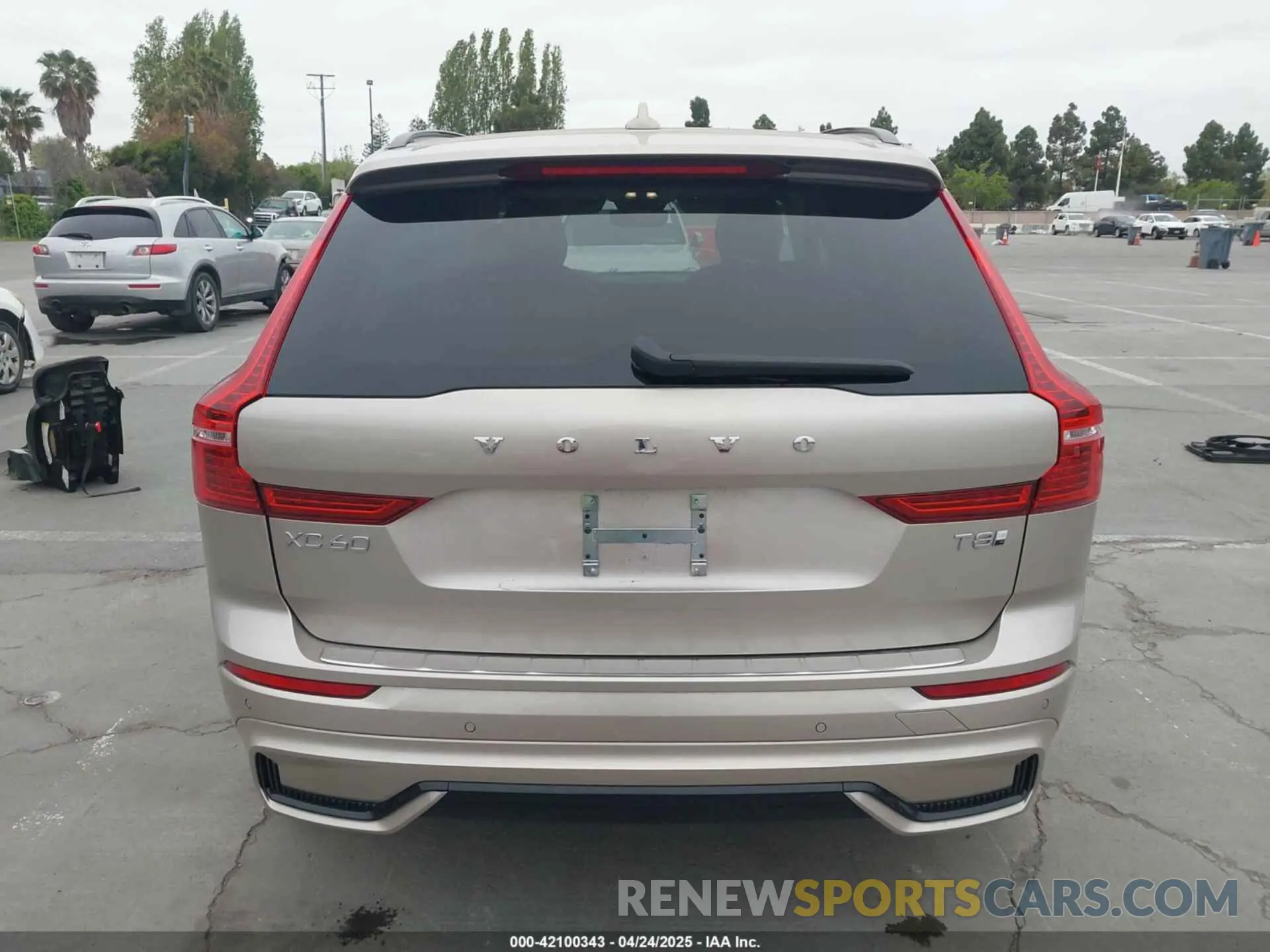 17 Photograph of a damaged car YV4H60RC7S1068305 VOLVO XC60 PLUG-IN HYBRID 2025