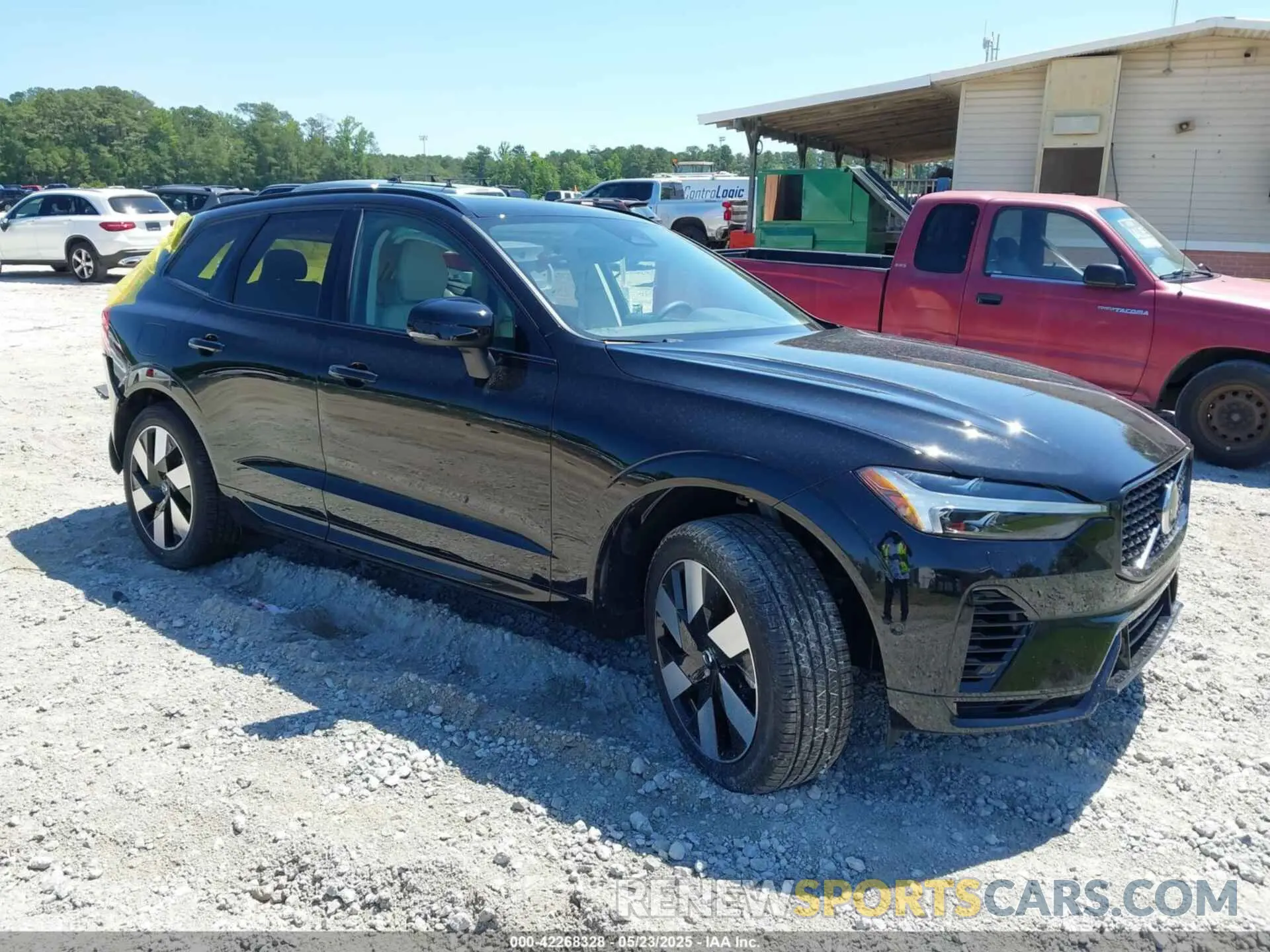 1 Photograph of a damaged car YV4H60RC9S1056625 VOLVO XC60 PLUG-IN HYBRID 2025