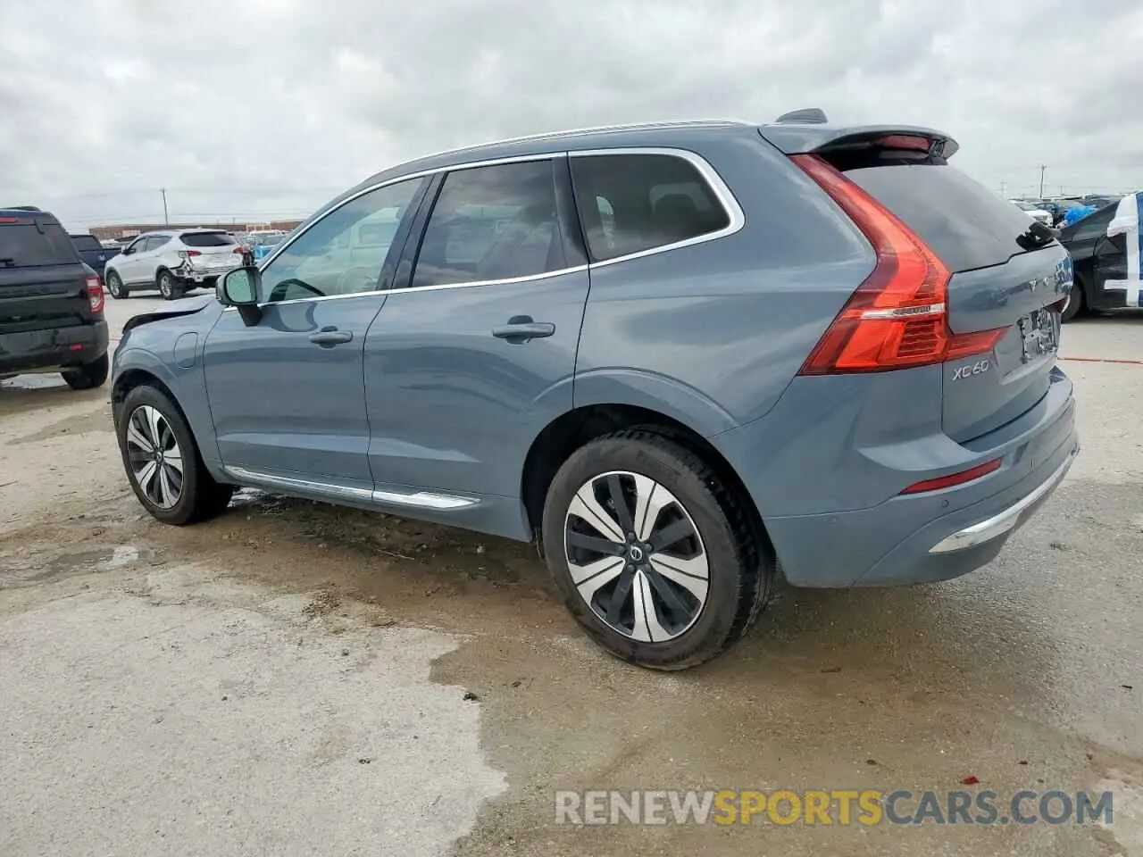 2 Photograph of a damaged car YV4H60DE4P1288825 VOLVO XC60 PLUS 2023