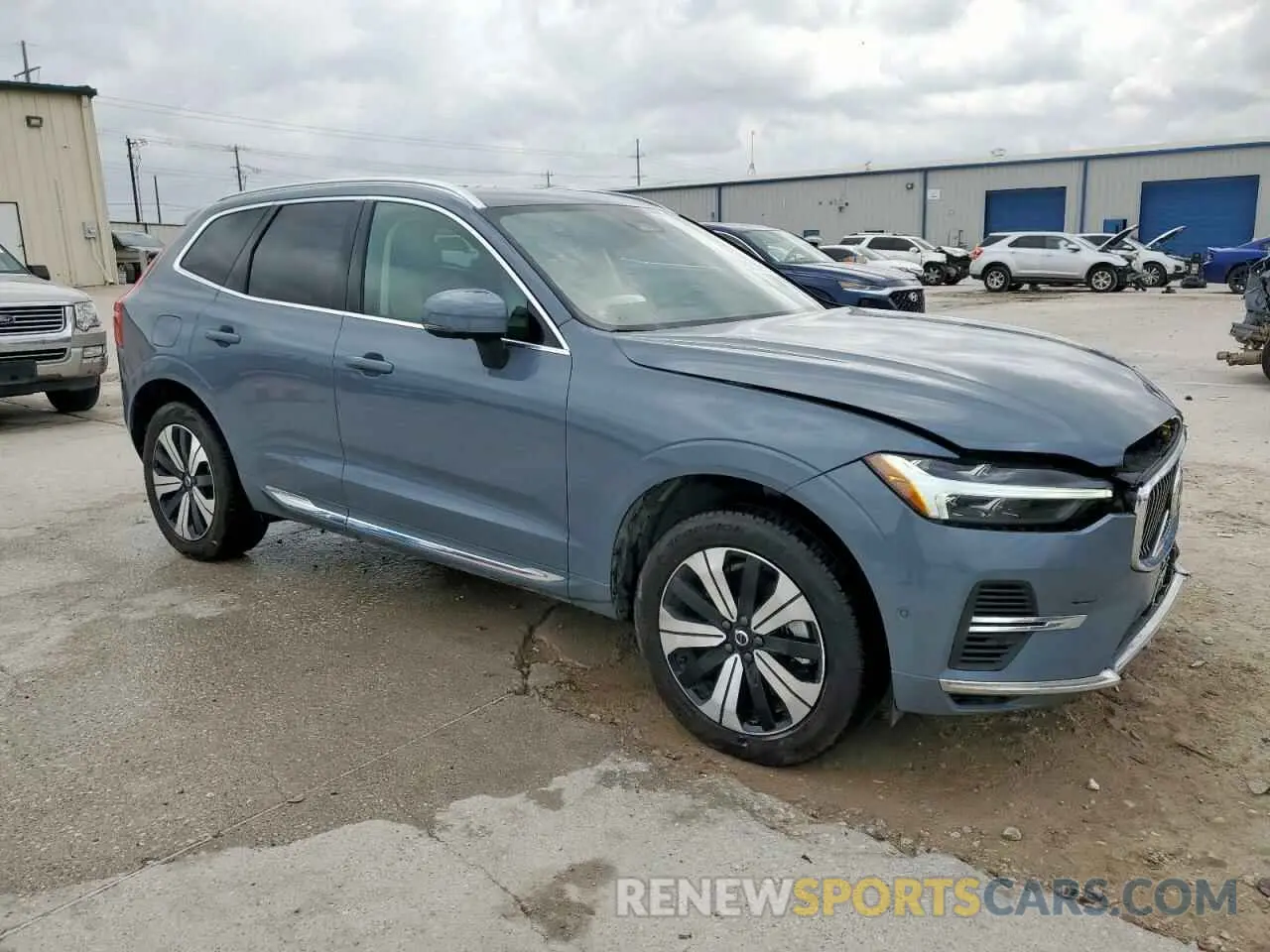 4 Photograph of a damaged car YV4H60DE4P1288825 VOLVO XC60 PLUS 2023