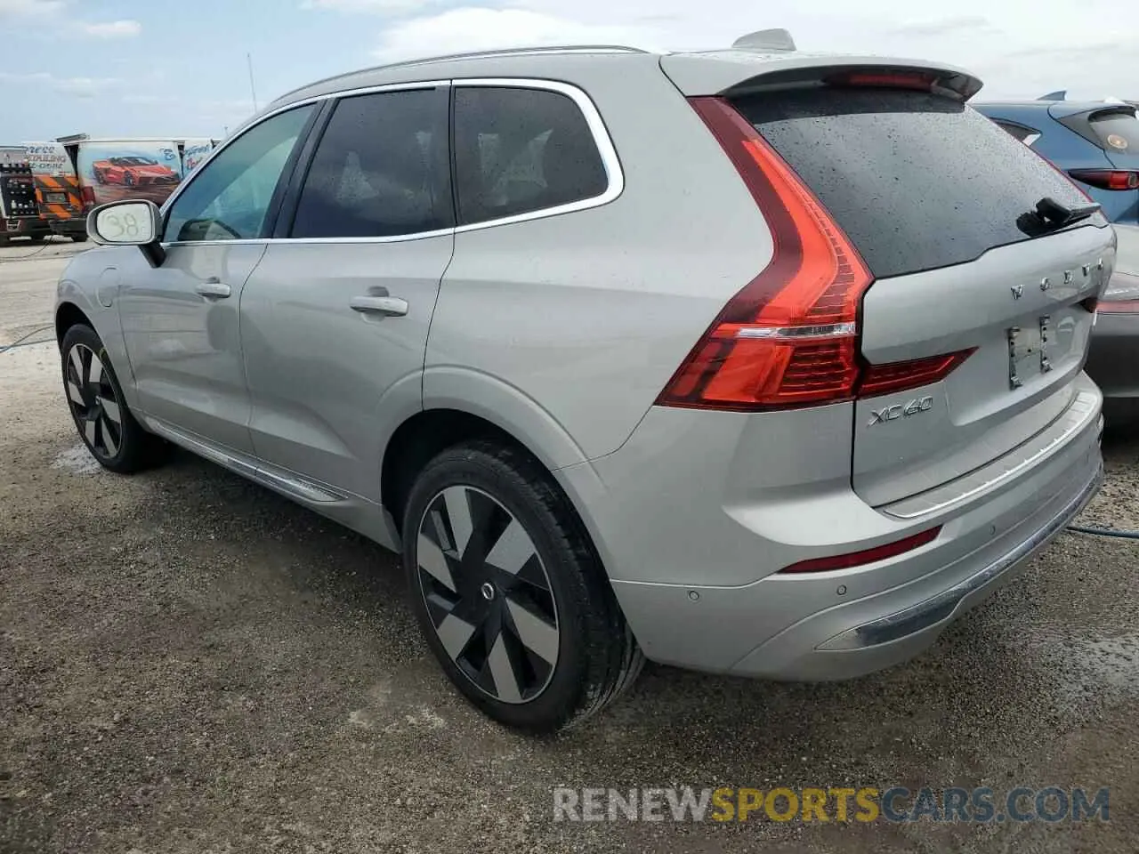 2 Photograph of a damaged car YV4H60DE5P1259981 VOLVO XC60 PLUS 2023