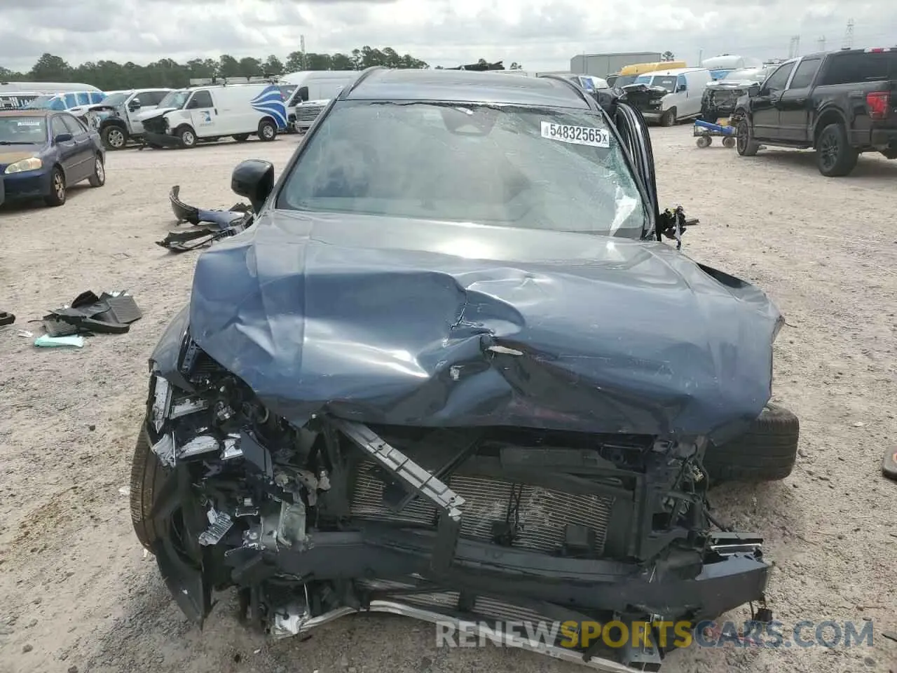 5 Photograph of a damaged car YV4H60DLXP1338593 VOLVO XC60 PLUS 2023