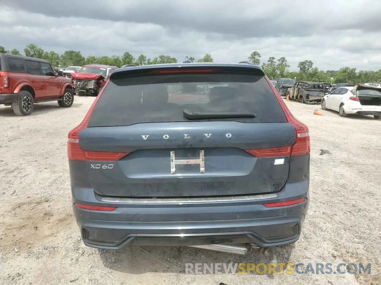 6 Photograph of a damaged car YV4H60DLXP1338593 VOLVO XC60 PLUS 2023