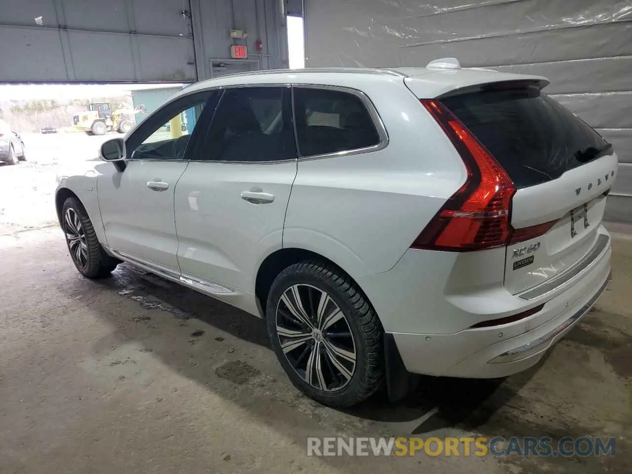 2 Photograph of a damaged car YV4H60DN9P1358660 VOLVO XC60 PLUS 2023