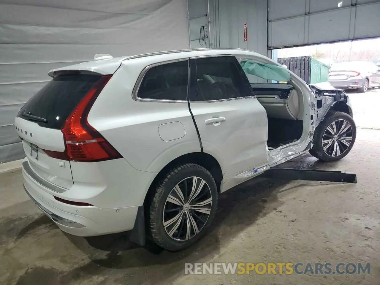 3 Photograph of a damaged car YV4H60DN9P1358660 VOLVO XC60 PLUS 2023