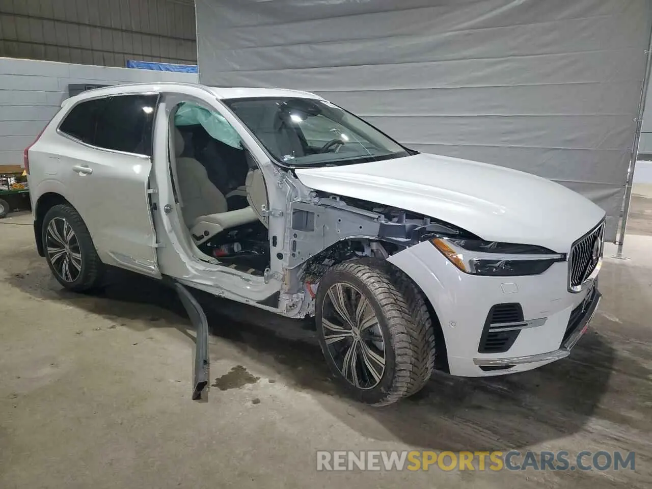 4 Photograph of a damaged car YV4H60DN9P1358660 VOLVO XC60 PLUS 2023