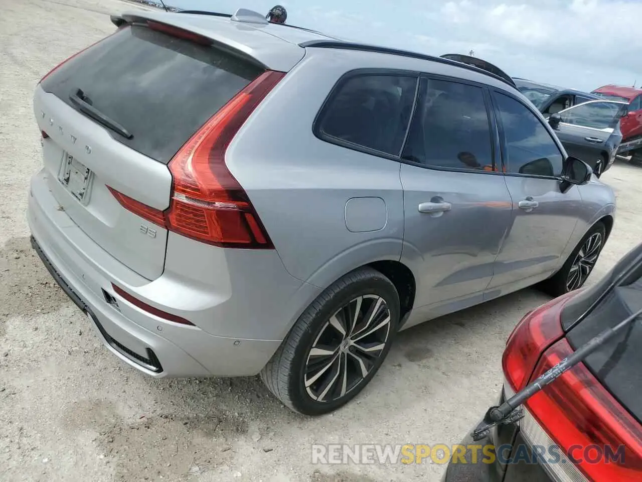 3 Photograph of a damaged car YV4L12DL8P1307573 VOLVO XC60 PLUS 2023