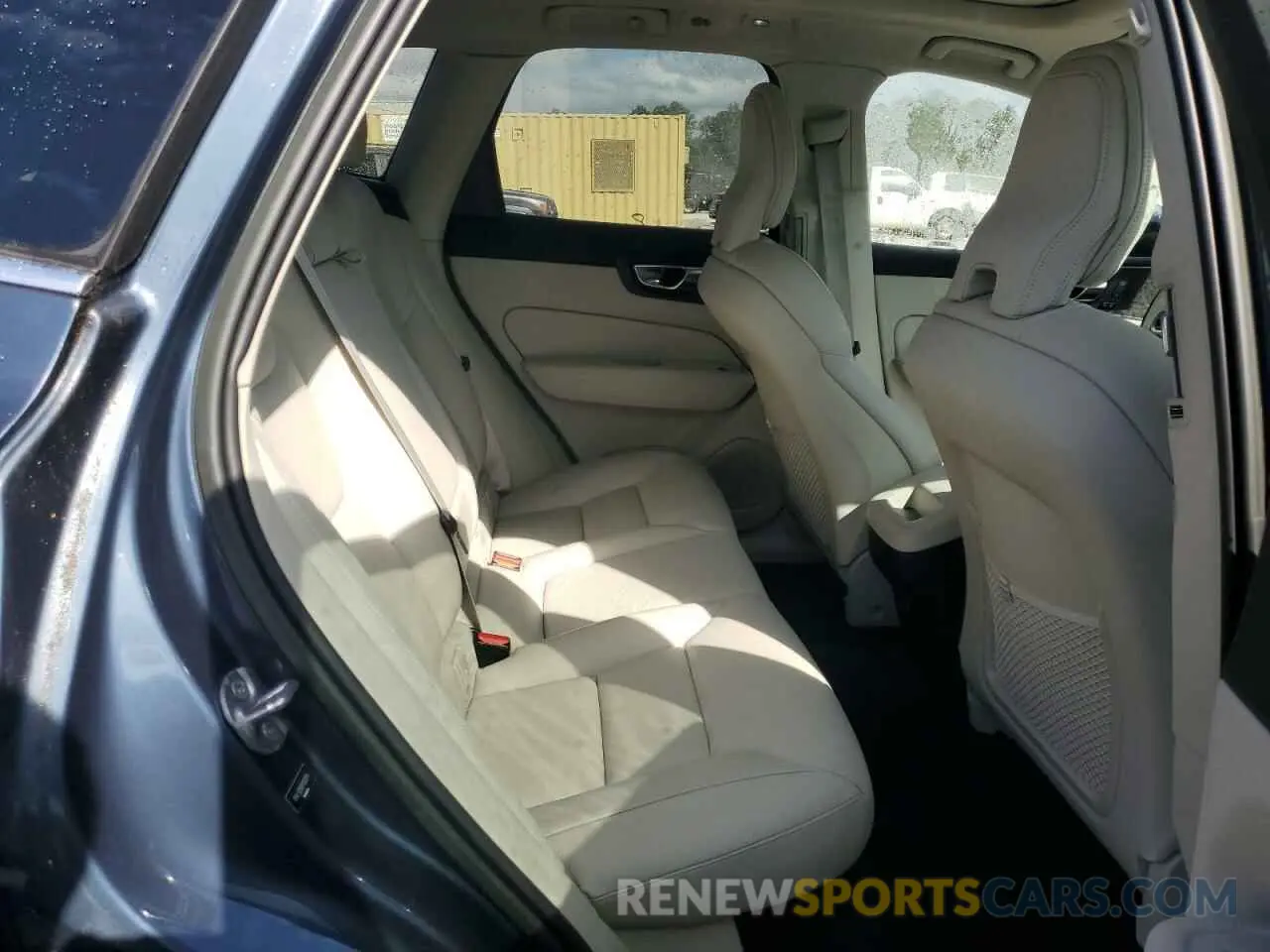 11 Photograph of a damaged car YV4L12DN0P1302014 VOLVO XC60 PLUS 2023