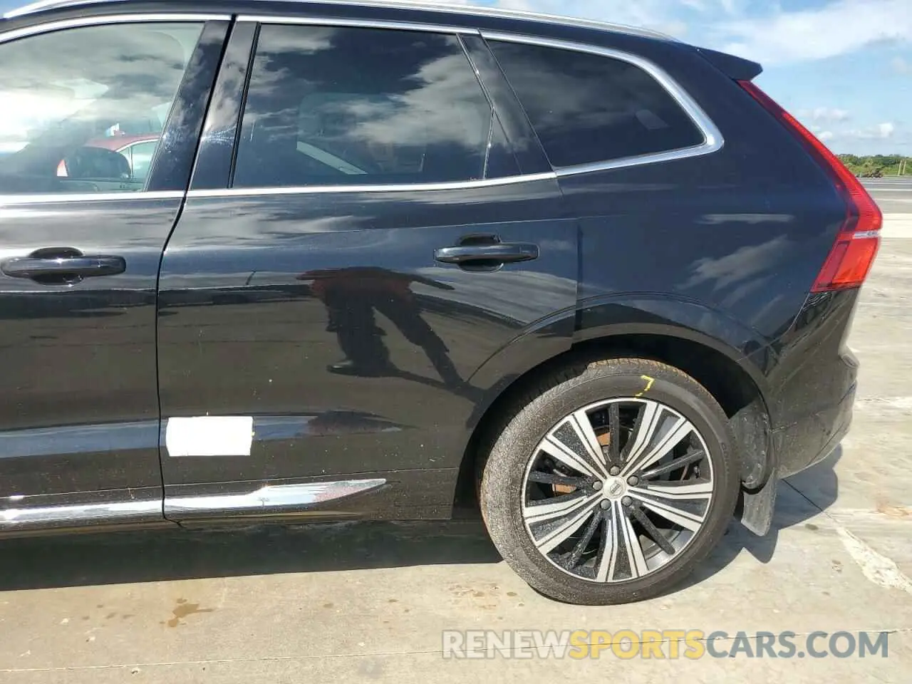 13 Photograph of a damaged car YV4L12DN3P1284785 VOLVO XC60 PLUS 2023