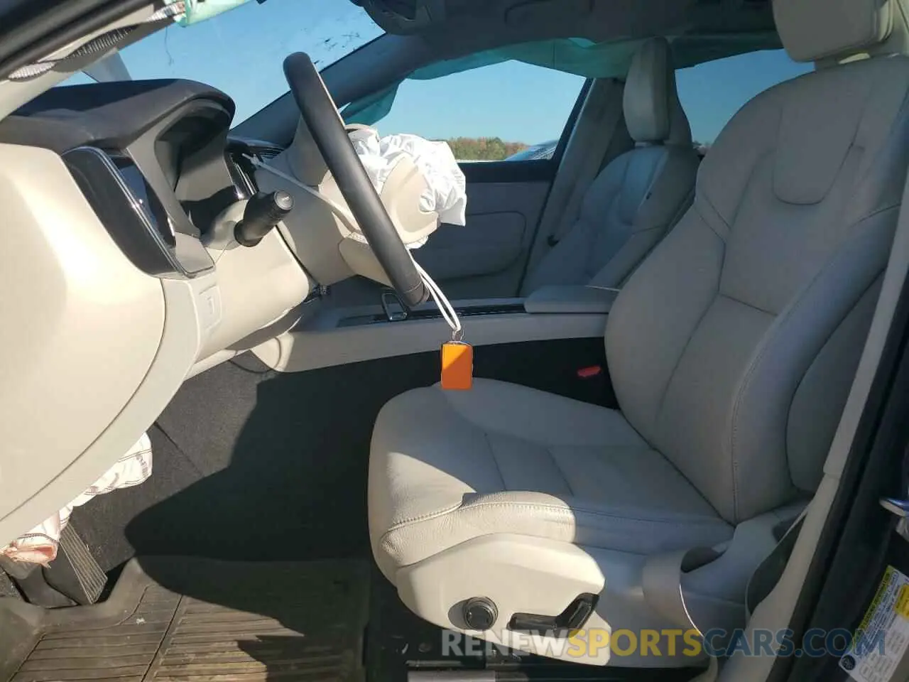 7 Photograph of a damaged car YV4L12RN8P1278425 VOLVO XC60 PLUS 2023