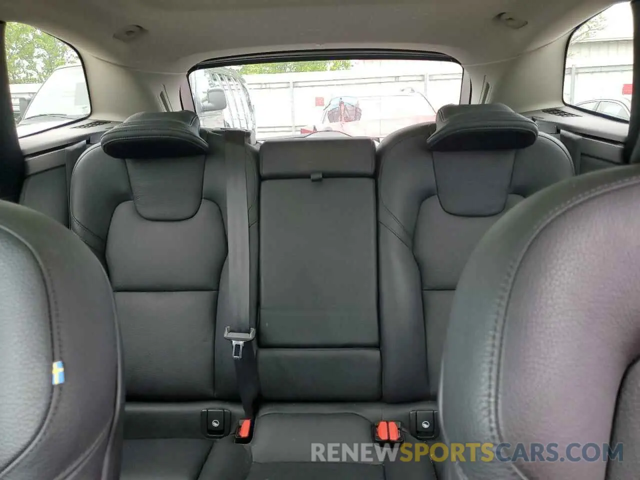 10 Photograph of a damaged car YV4L12RN9P1391171 VOLVO XC60 PLUS 2023
