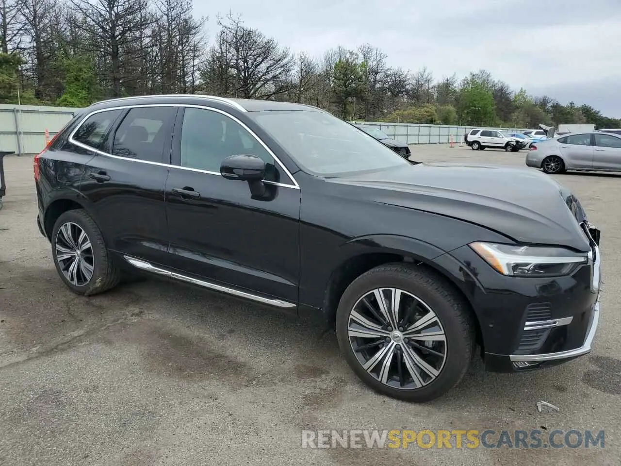 4 Photograph of a damaged car YV4L12RNXP1300408 VOLVO XC60 PLUS 2023