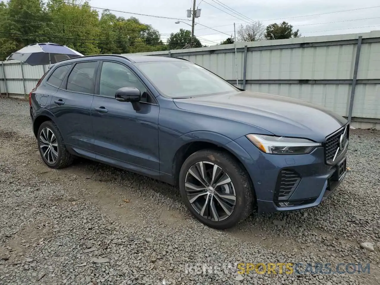 4 Photograph of a damaged car YV4L12RW2P1239371 VOLVO XC60 PLUS 2023