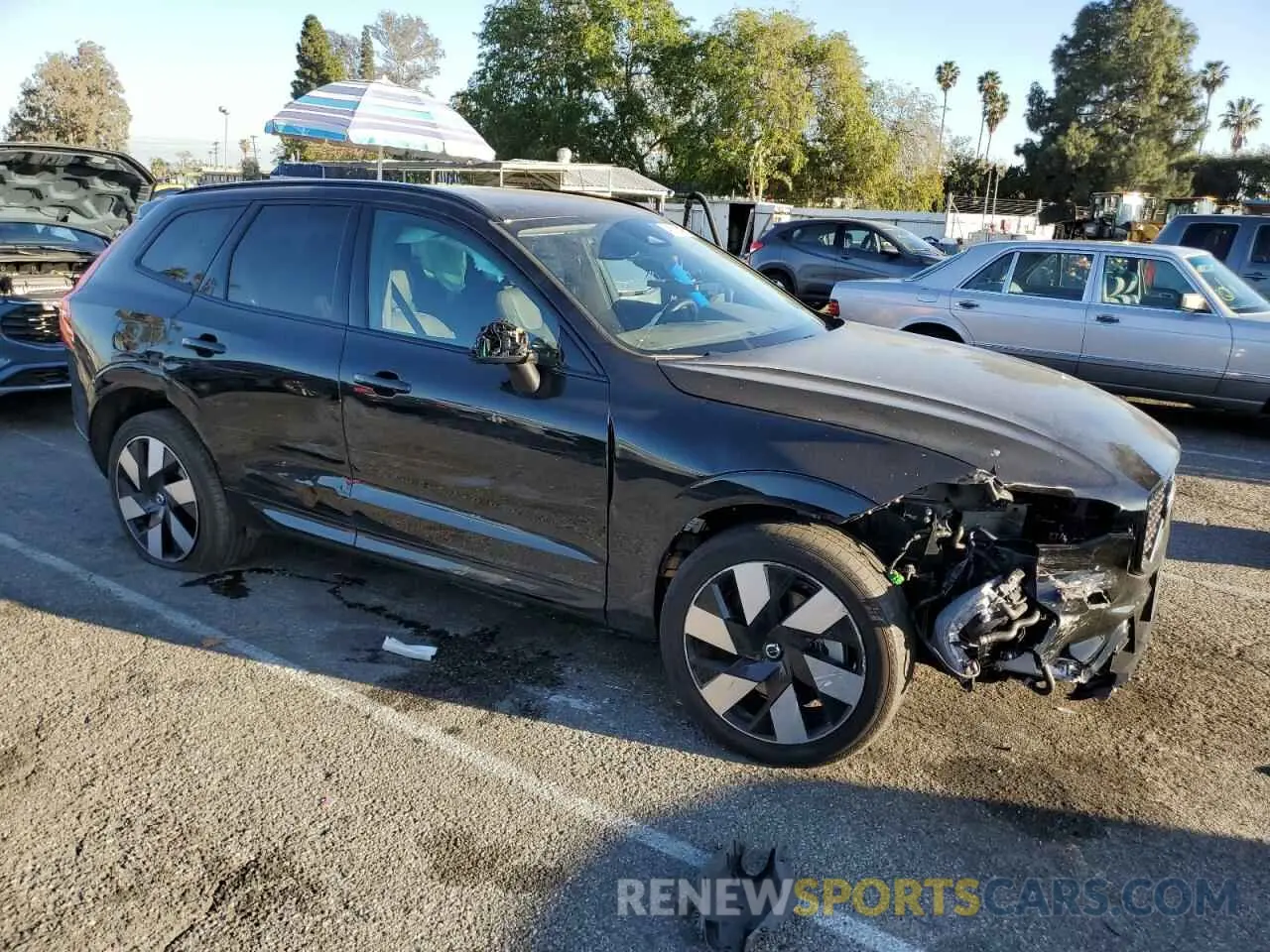4 Photograph of a damaged car YV4H60DL2R1896845 VOLVO XC60 PLUS 2024