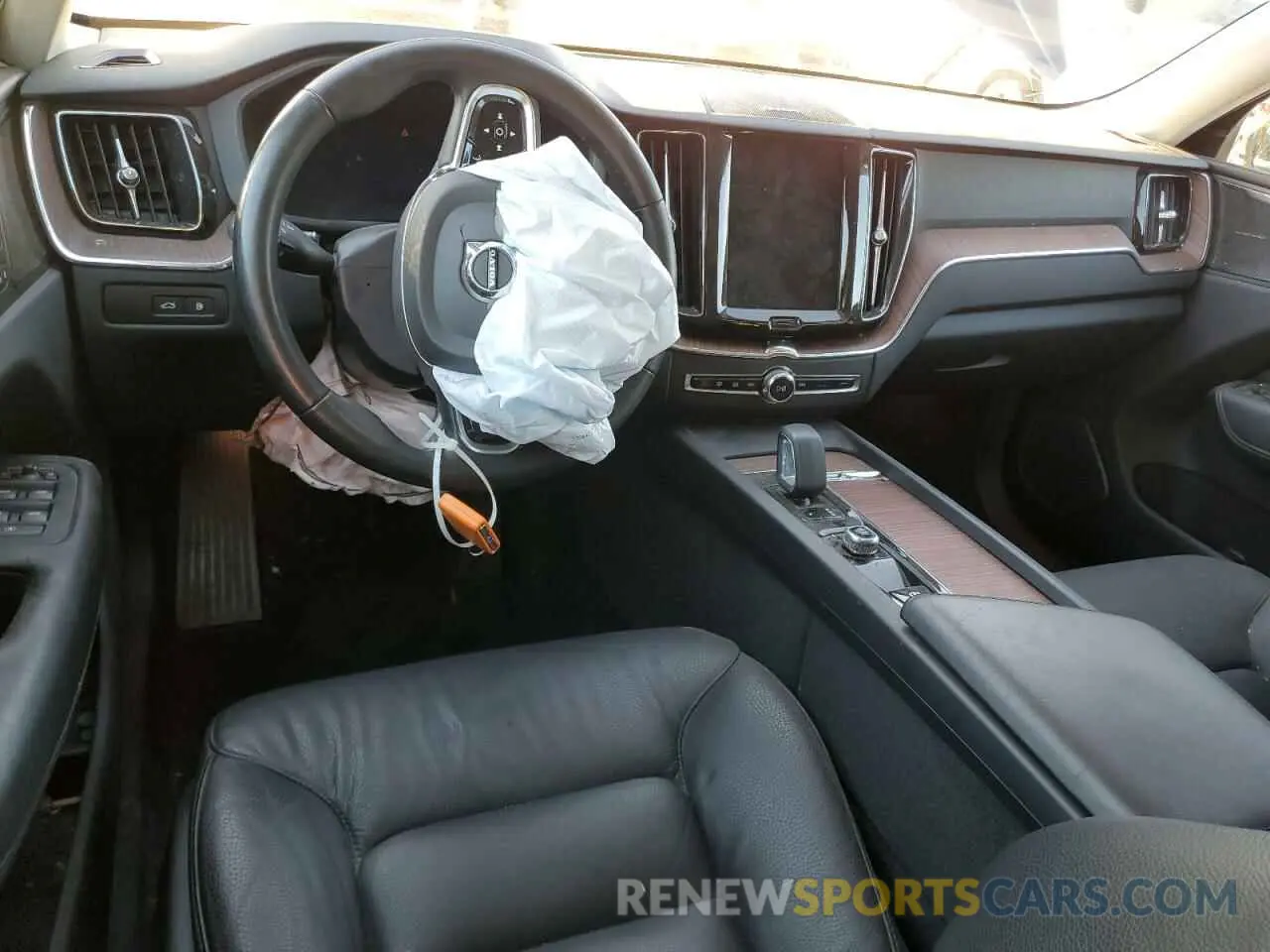 8 Photograph of a damaged car YV4H60DL2R1896845 VOLVO XC60 PLUS 2024