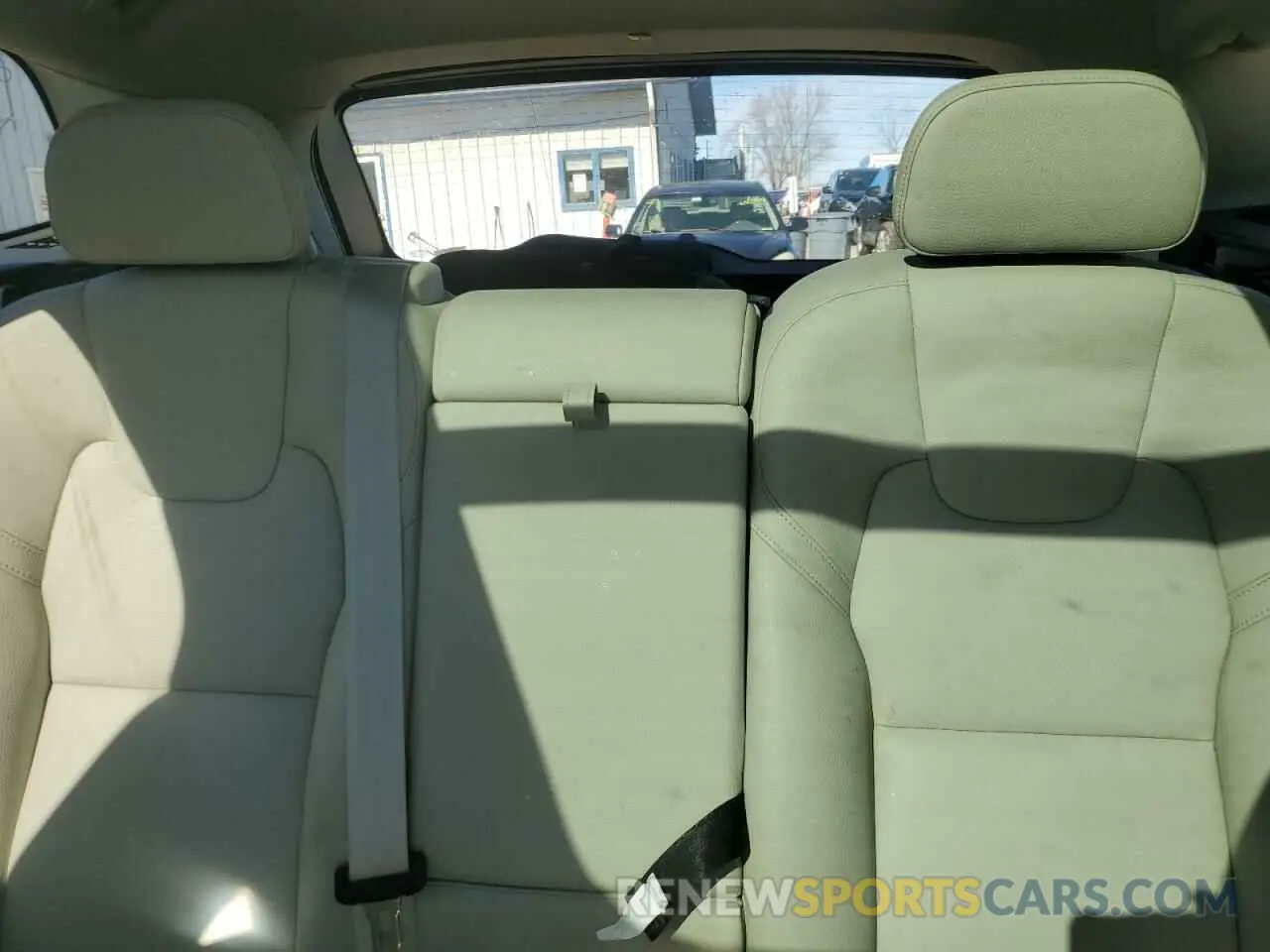 10 Photograph of a damaged car YV4L12RL1R1714128 VOLVO XC60 PLUS 2024