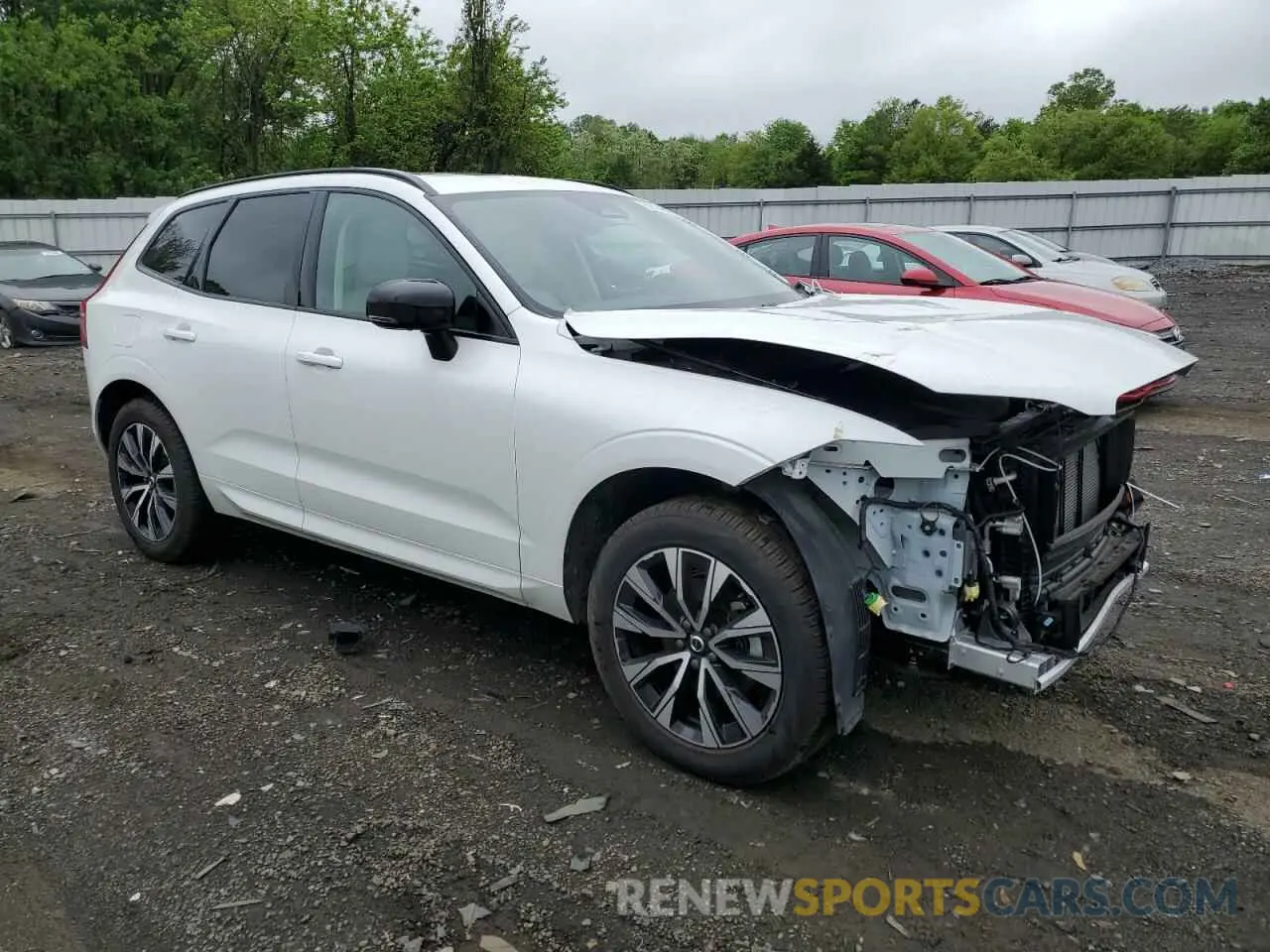 4 Photograph of a damaged car YV4L12RL1R1783966 VOLVO XC60 PLUS 2024
