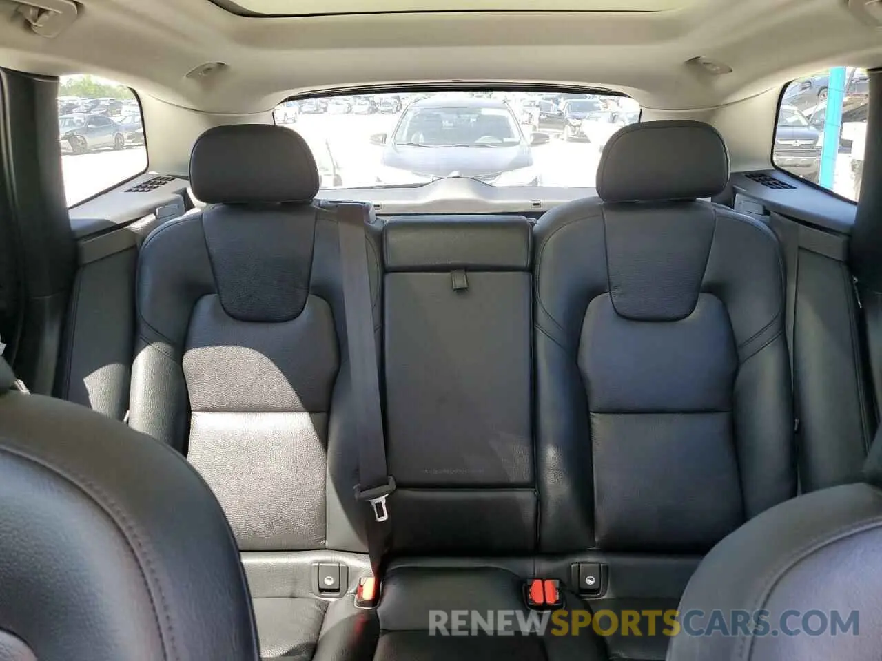 10 Photograph of a damaged car YV4L12RL1R1913339 VOLVO XC60 PLUS 2024