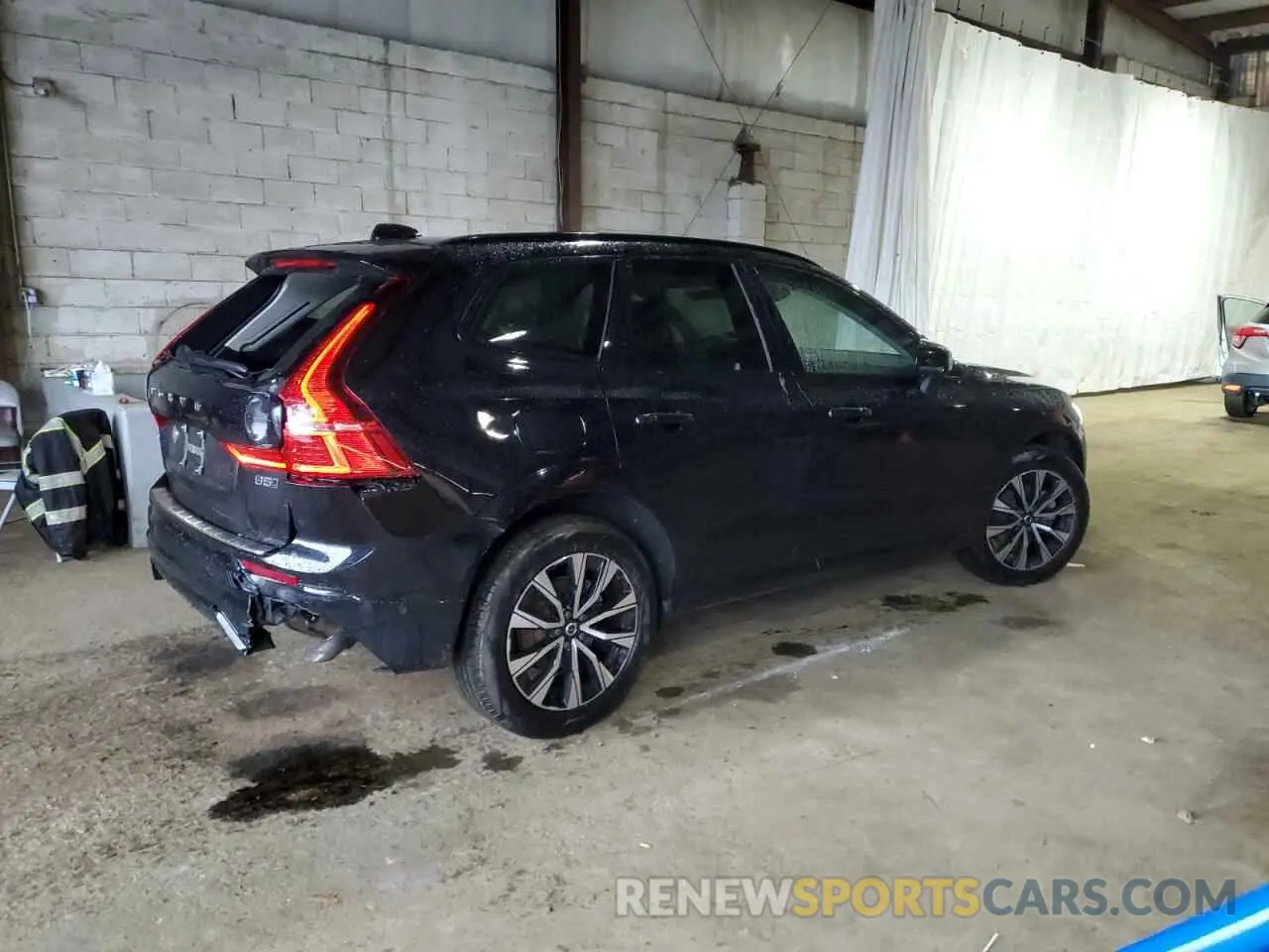 3 Photograph of a damaged car YV4L12RL2R1814156 VOLVO XC60 PLUS 2024