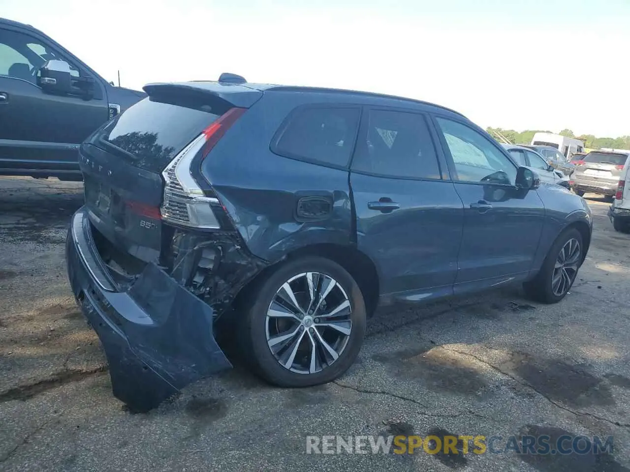 3 Photograph of a damaged car YV4L12RL3R1739158 VOLVO XC60 PLUS 2024