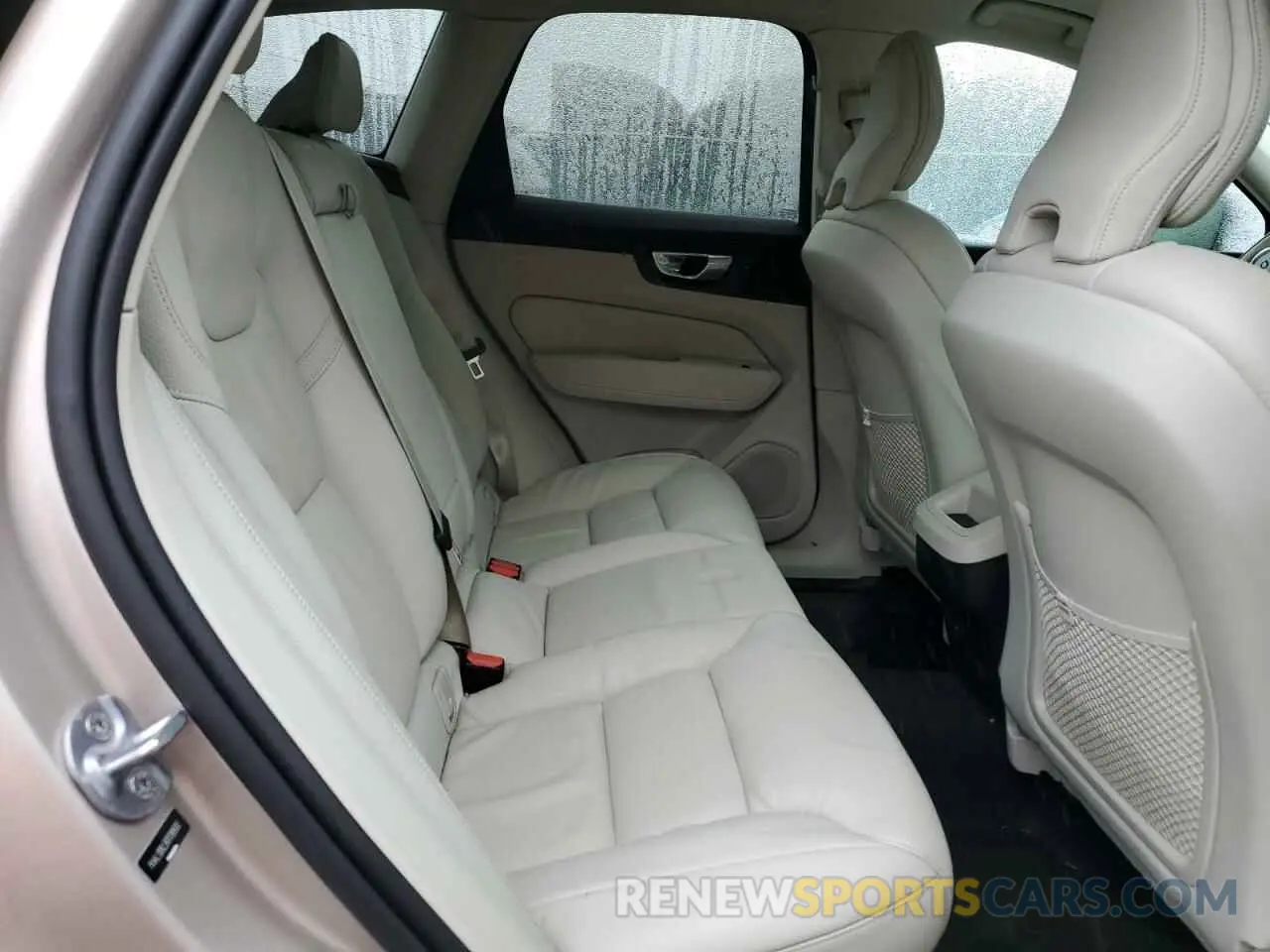 11 Photograph of a damaged car YV4L12RL5R1799930 VOLVO XC60 PLUS 2024