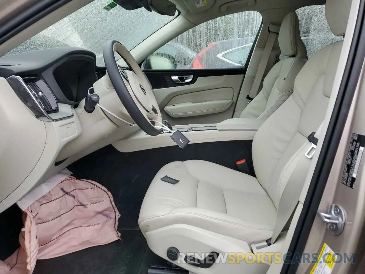7 Photograph of a damaged car YV4L12RL5R1799930 VOLVO XC60 PLUS 2024