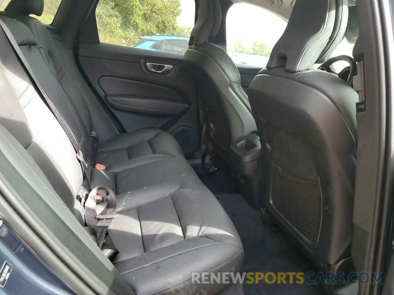 11 Photograph of a damaged car YV4L12RL7R1811172 VOLVO XC60 PLUS 2024