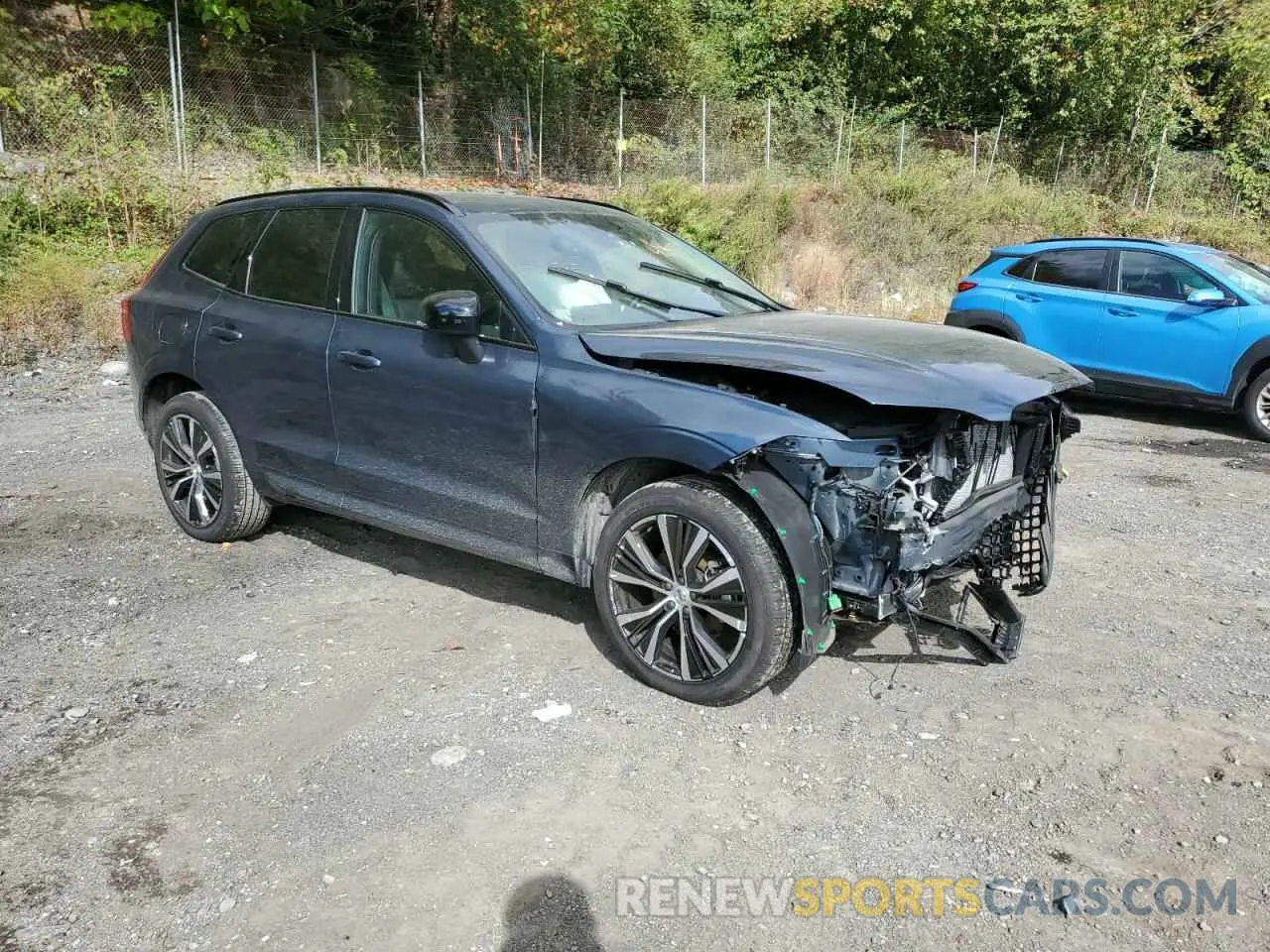 4 Photograph of a damaged car YV4L12RL7R1811172 VOLVO XC60 PLUS 2024