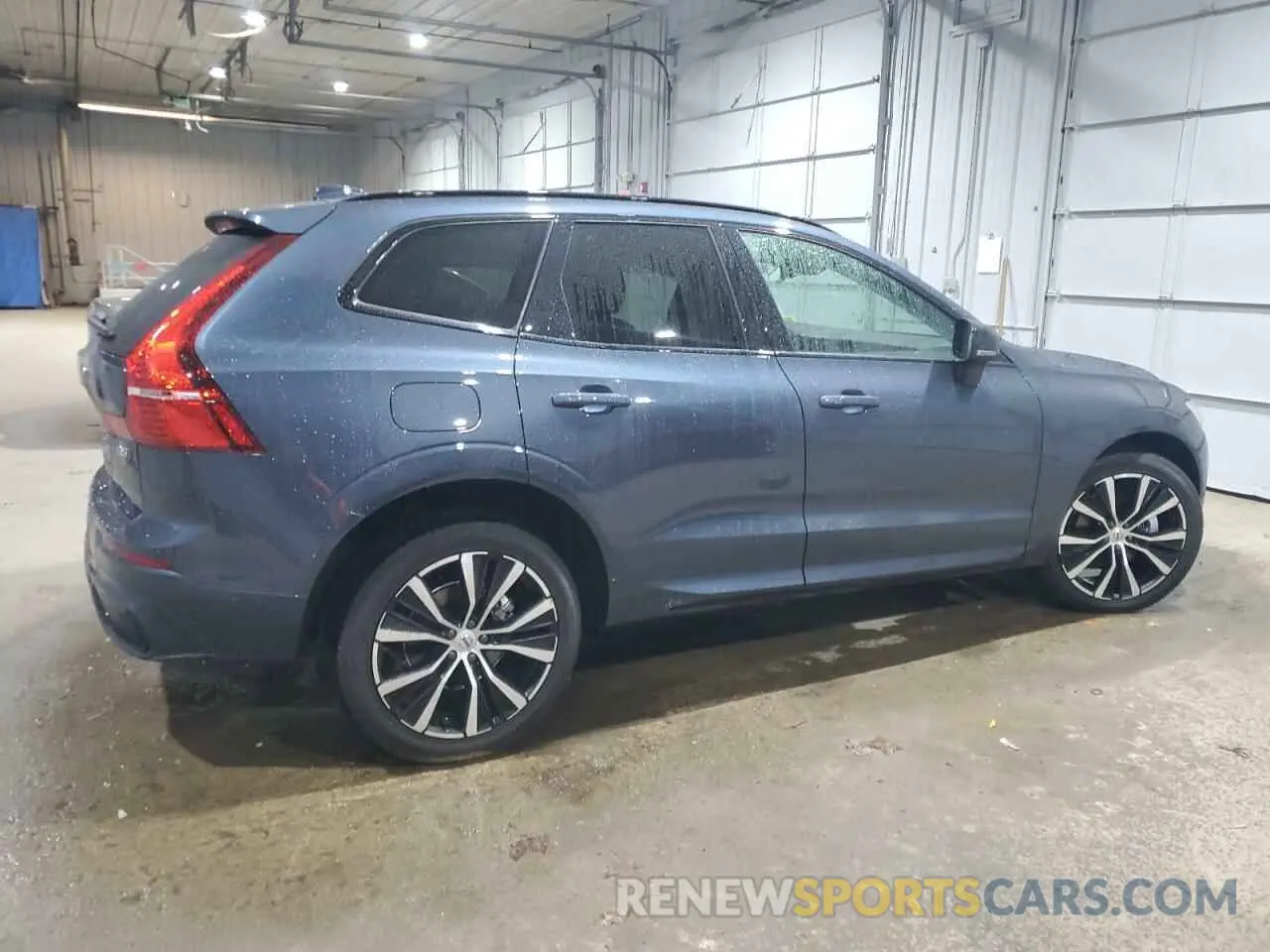 3 Photograph of a damaged car YV4L12RL8R1840793 VOLVO XC60 PLUS 2024