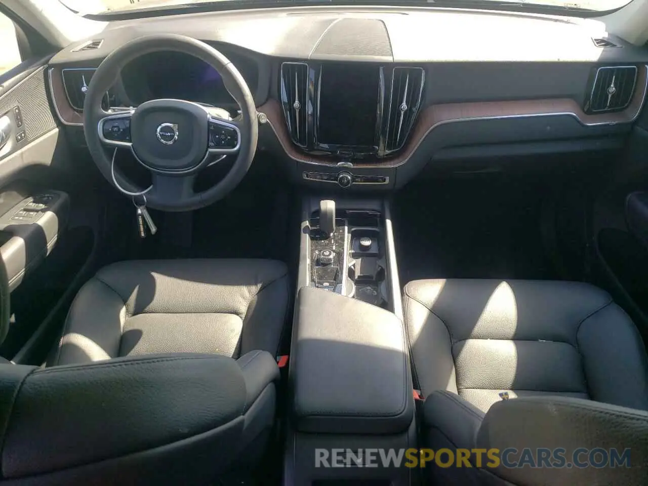 8 Photograph of a damaged car YV4L12RL9R1891025 VOLVO XC60 PLUS 2024