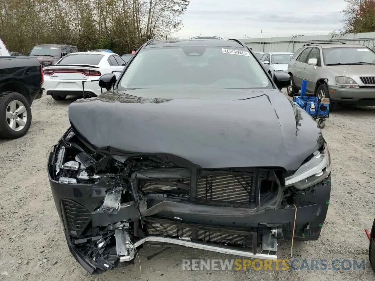 5 Photograph of a damaged car YV4L12RLXR1879269 VOLVO XC60 PLUS 2024